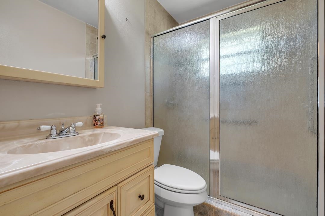 820 Essex Drive, Tallahassee, Texas image 10