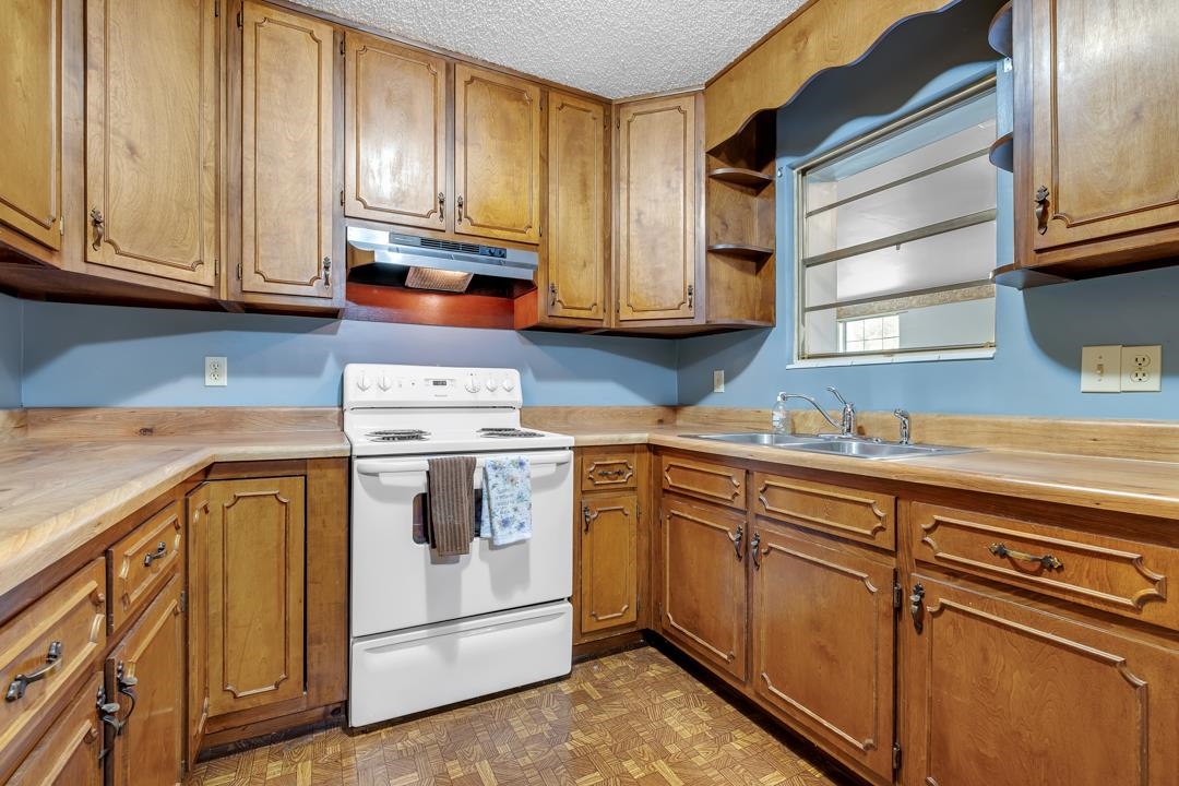 820 Essex Drive, Tallahassee, Texas image 24
