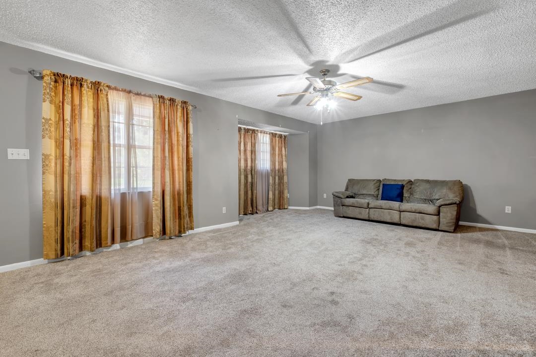 820 Essex Drive, Tallahassee, Texas image 3