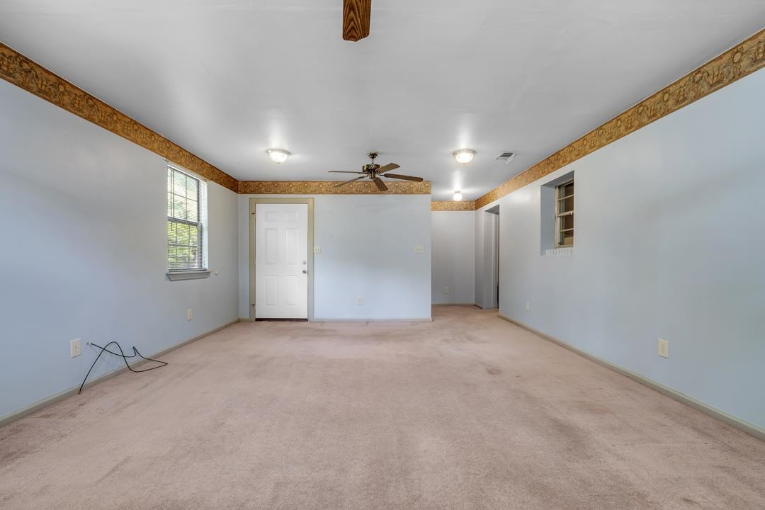 820 Essex Drive, Tallahassee, Texas image 32
