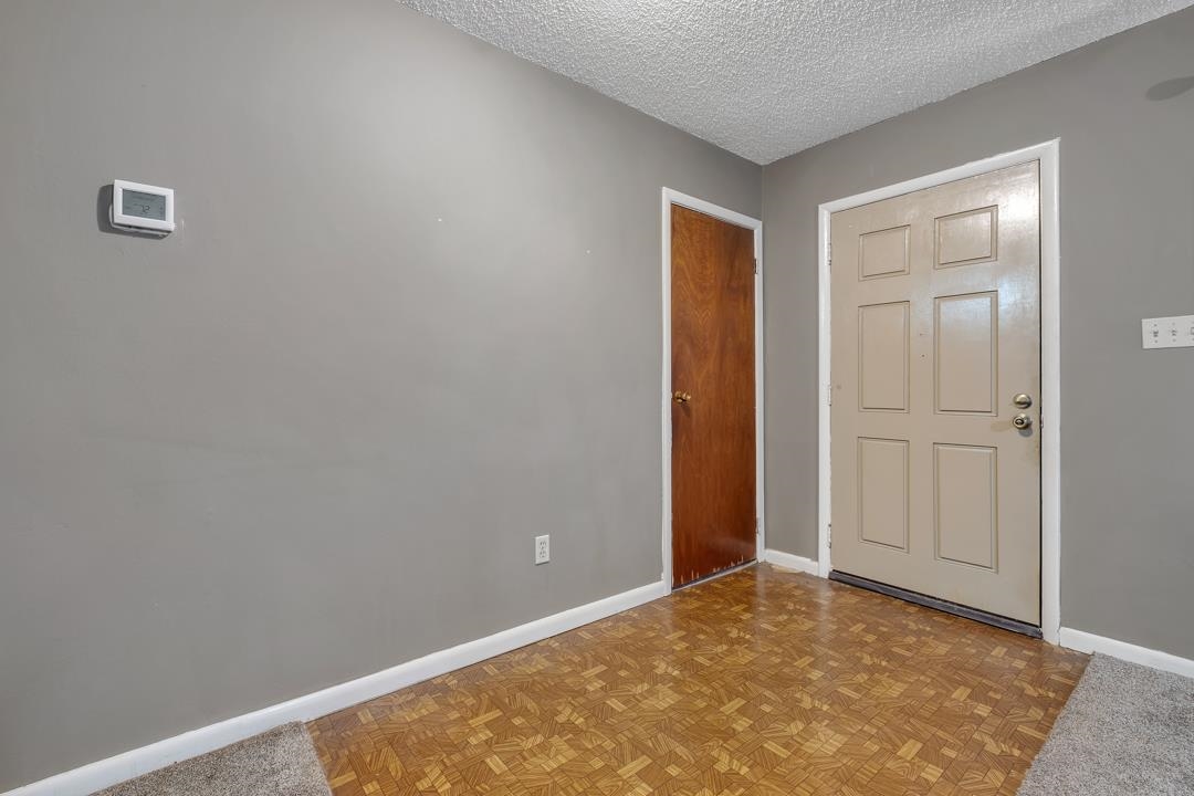 820 Essex Drive, Tallahassee, Texas image 5