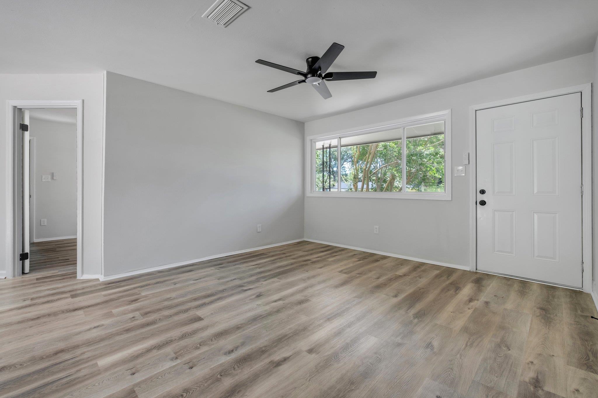 2124 Cambridge Drive, Tallahassee, Florida image 4