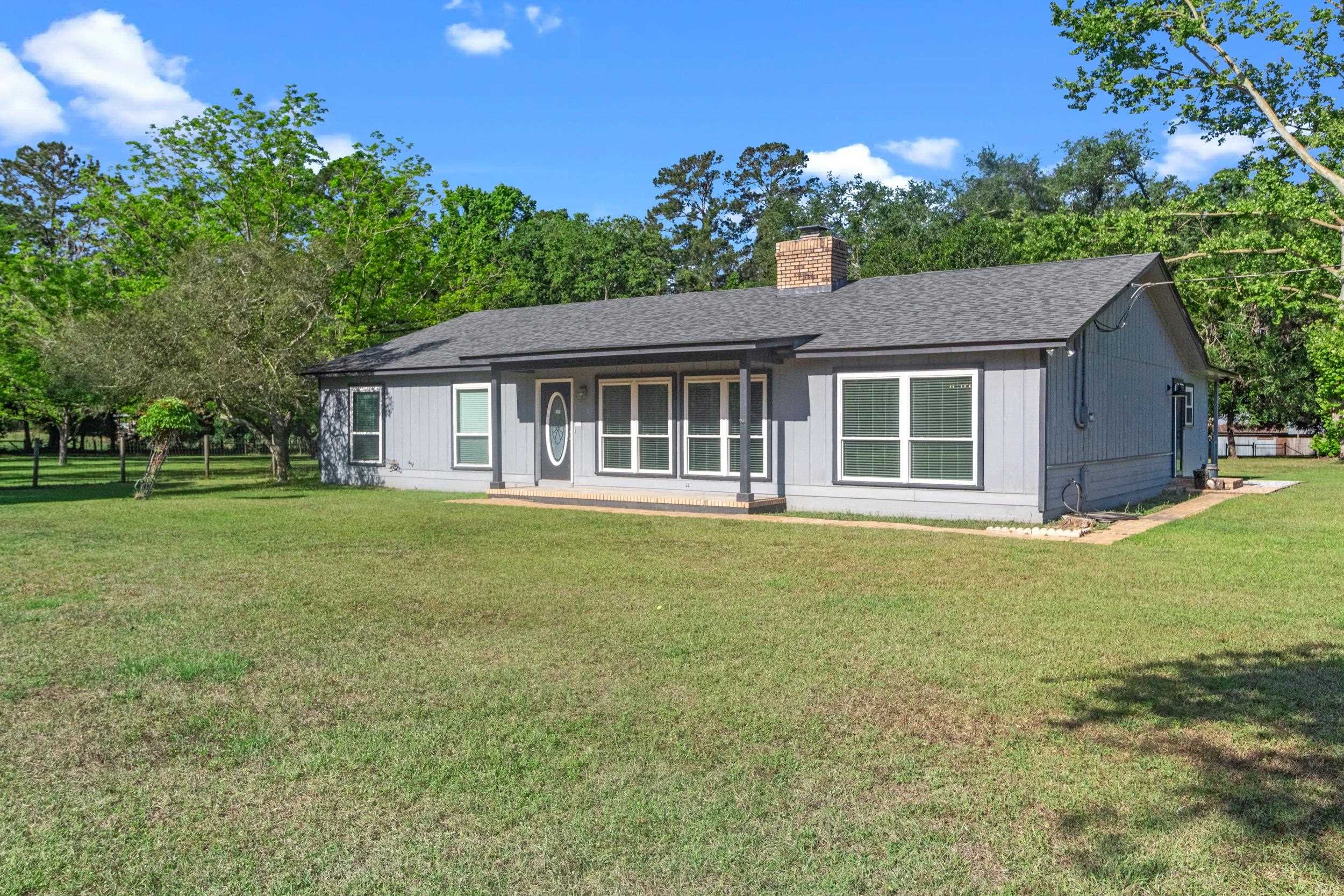 4545 Louvinia Court, Tallahassee, Florida image 1