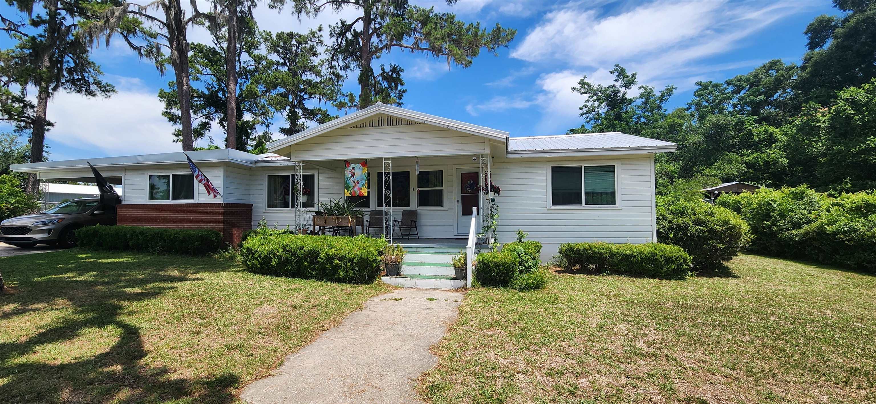 195 SE Emma Place, Lake City, Florida image 1