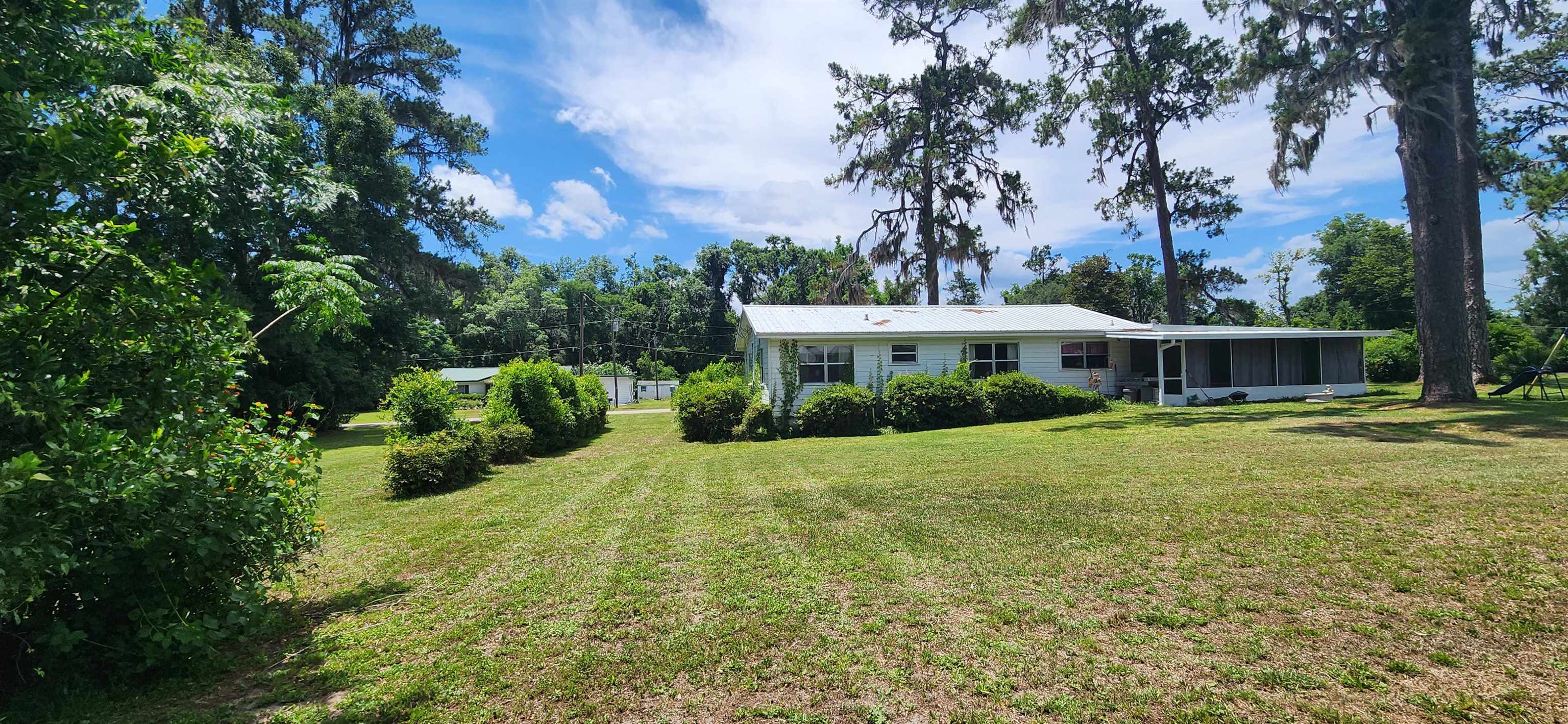 195 SE Emma Place, Lake City, Florida image 2