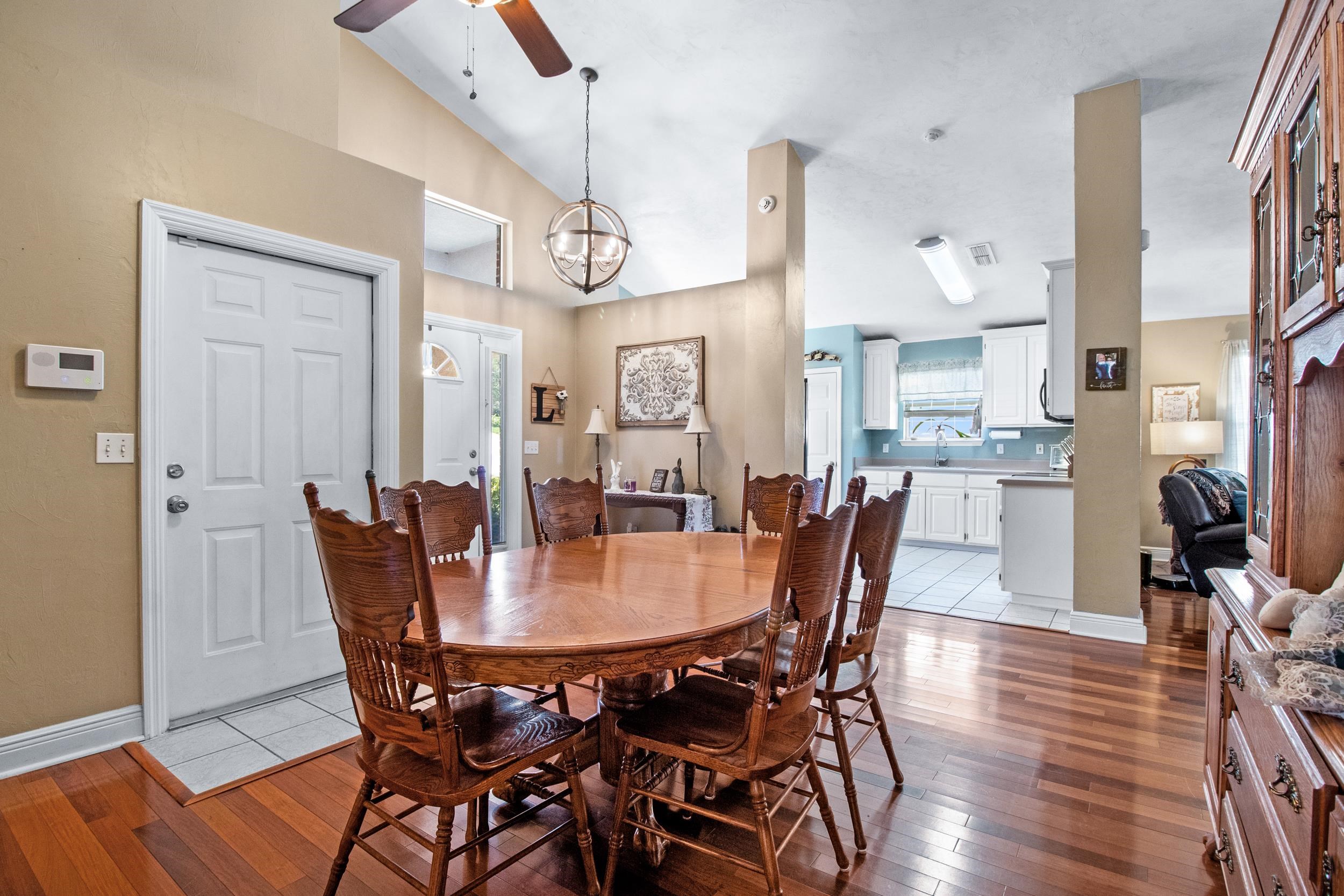 1586 Sweet Plum Circle, Tallahassee, Texas image 11