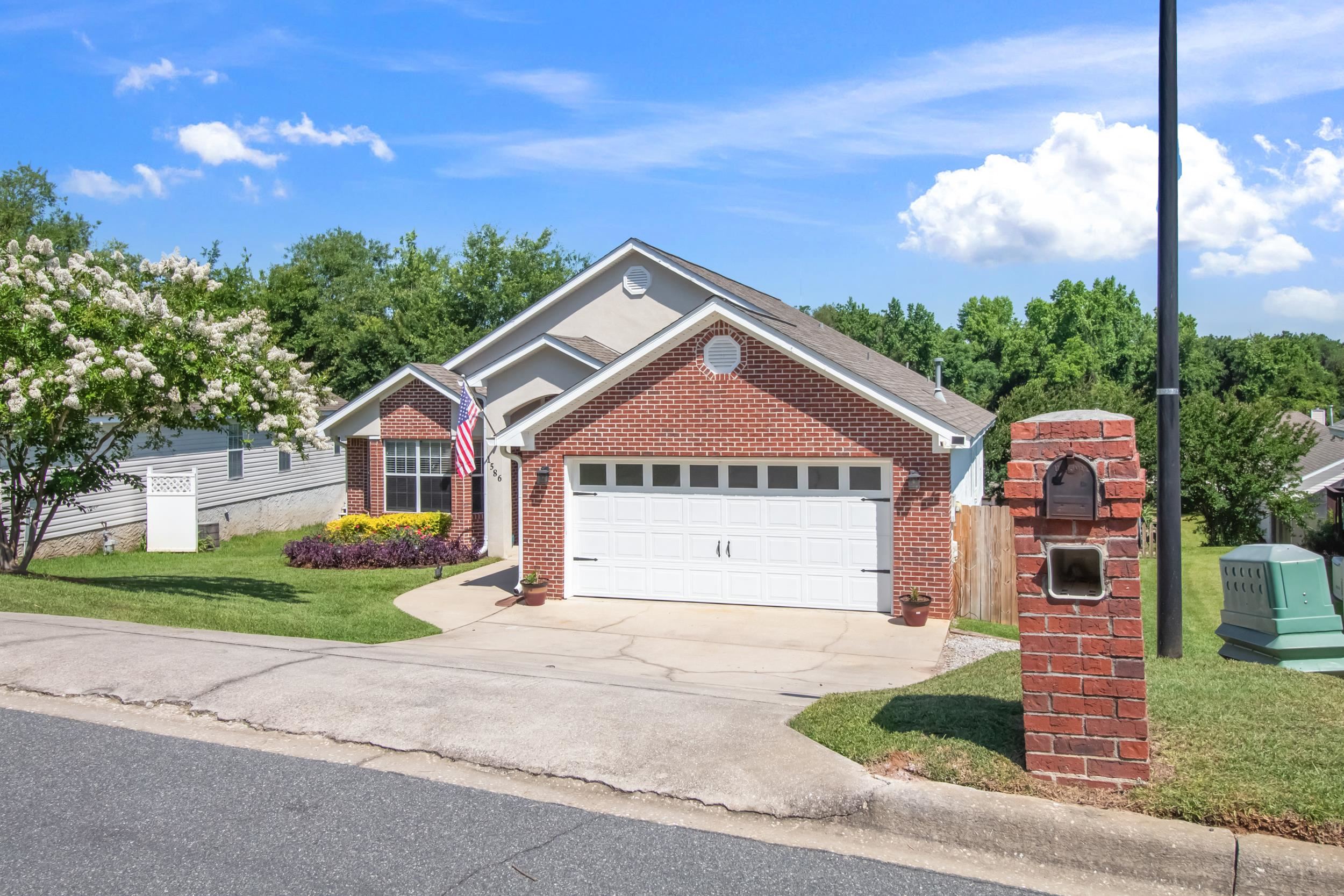 1586 Sweet Plum Circle, Tallahassee, Texas image 3