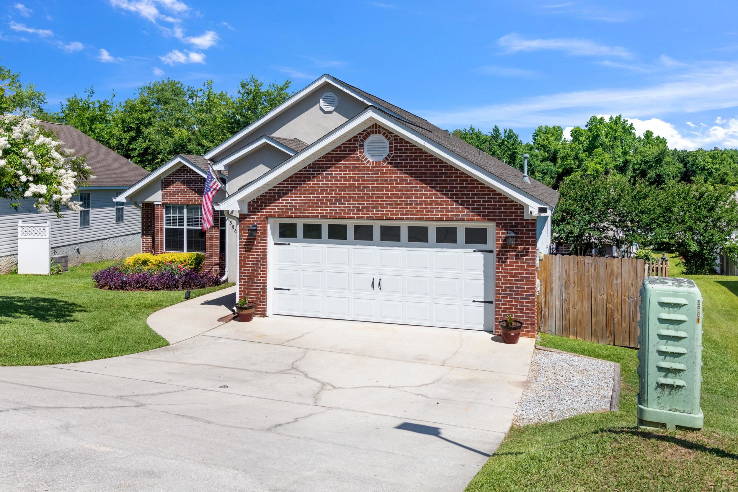 1586 Sweet Plum Circle, Tallahassee, Texas image 4