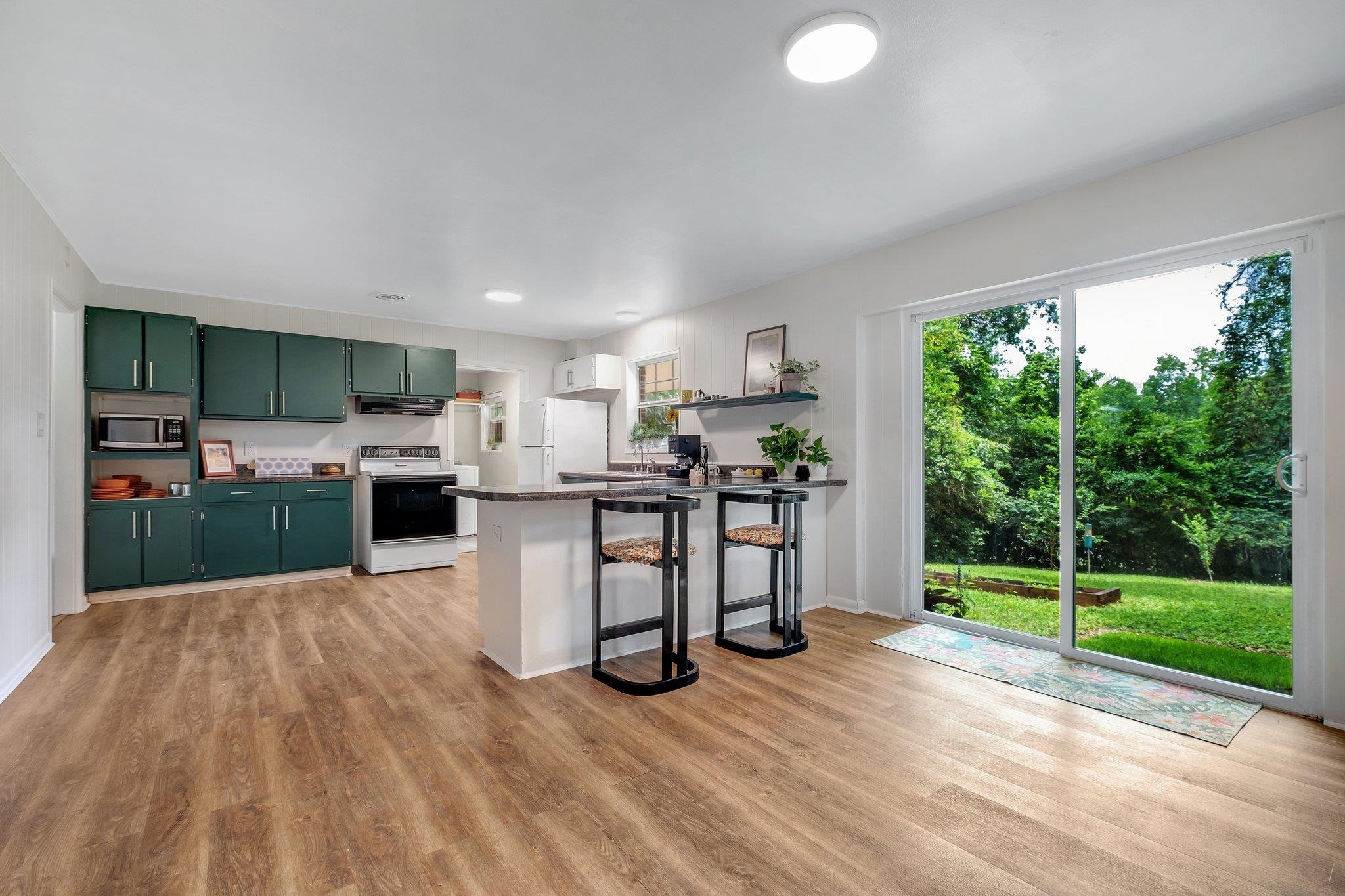 2117 Gibbs Drive, Tallahassee, Texas image 13