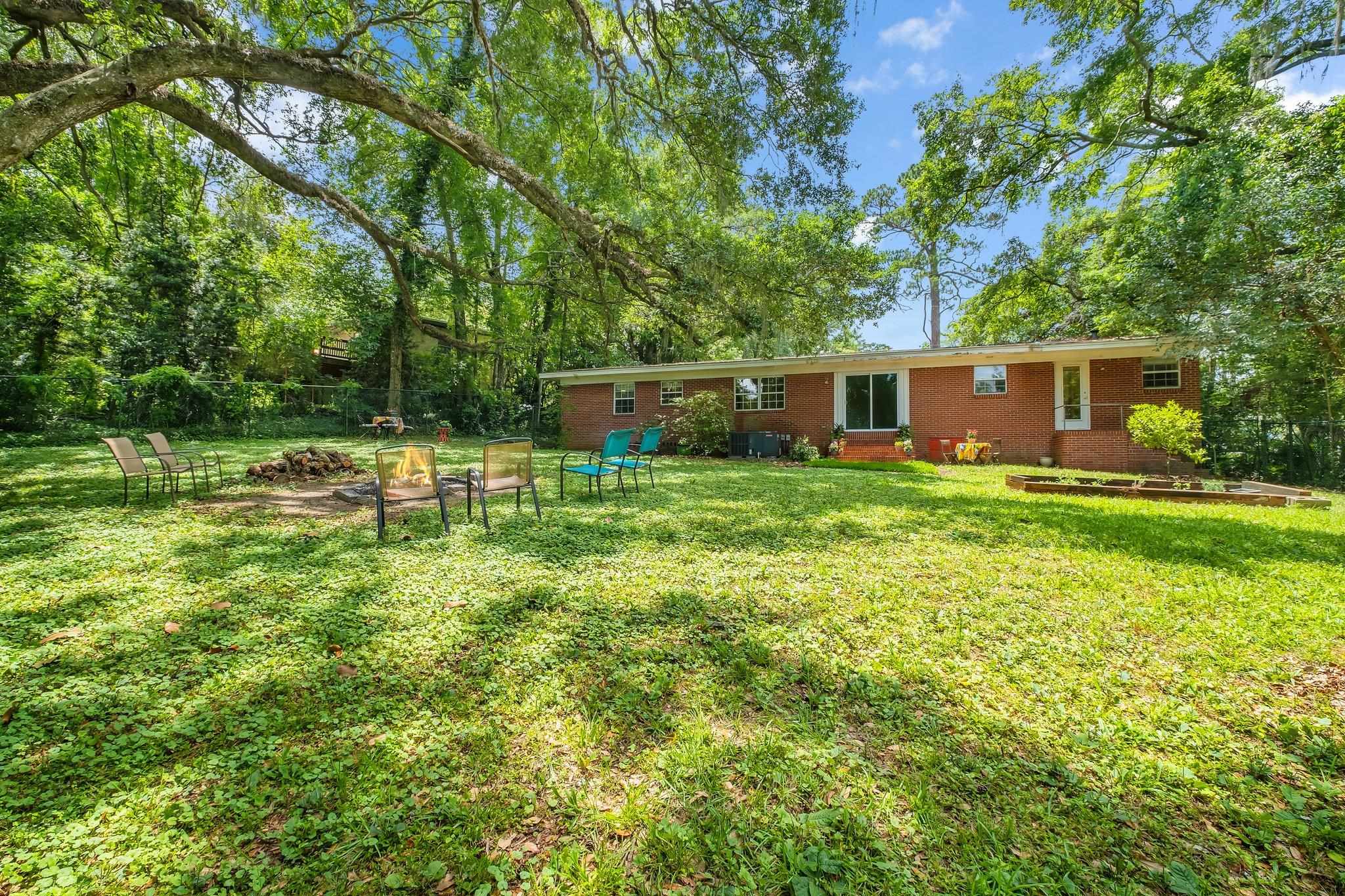 2117 Gibbs Drive, Tallahassee, Texas image 28