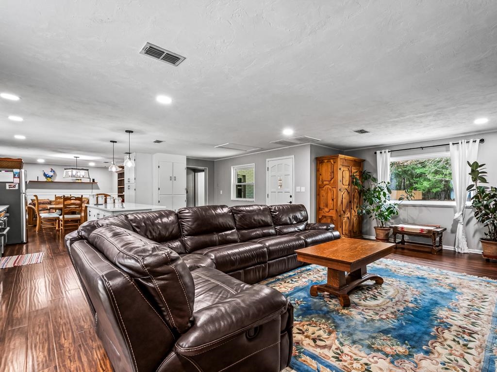 121 Circle G Ranch Drive, Crawfordville, Texas image 8
