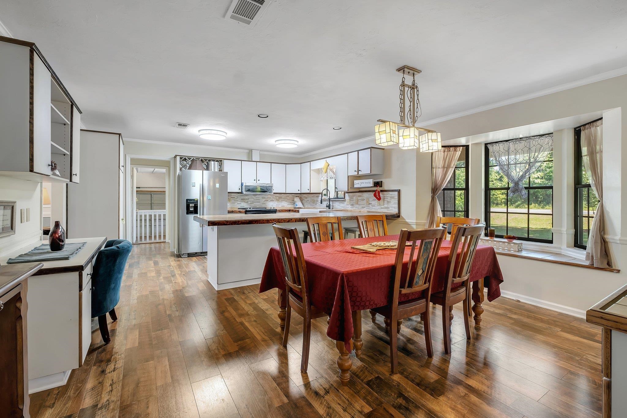 9025 Buck Lake Road, Tallahassee, Texas image 11