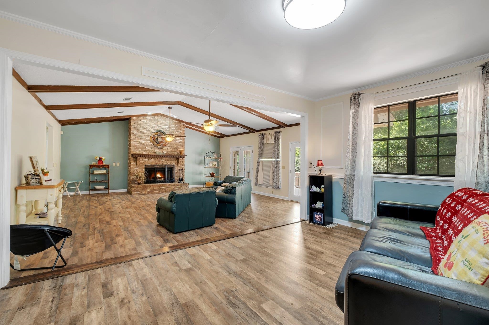 9025 Buck Lake Road, Tallahassee, Texas image 7