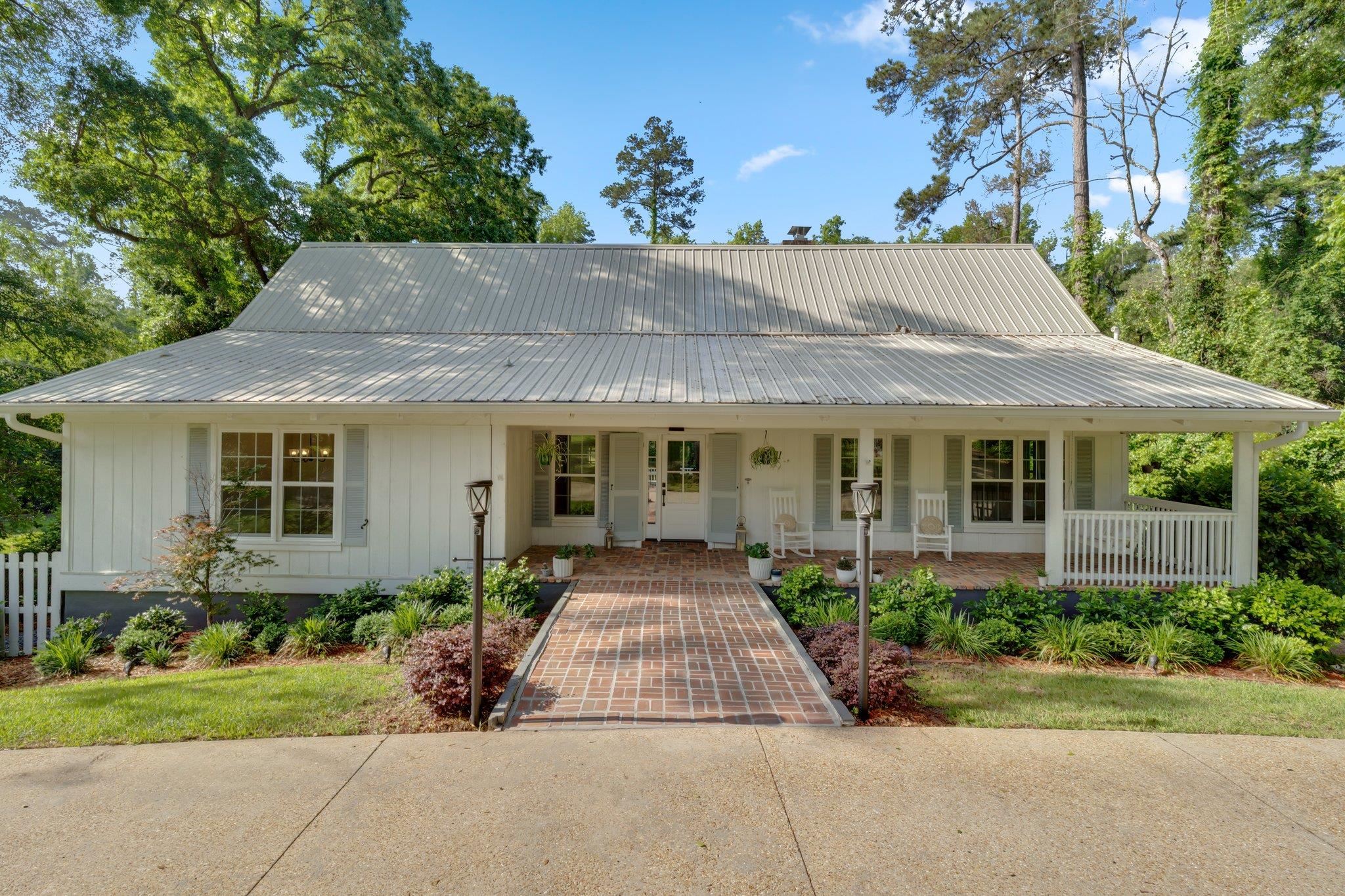 2241 Armistead Road, Tallahassee, Florida image 1