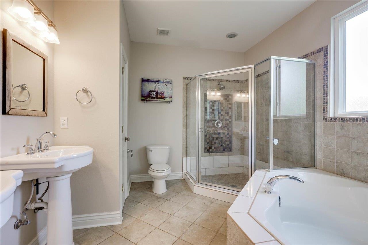 449 Saint Francis Street #1, Tallahassee, Texas image 17