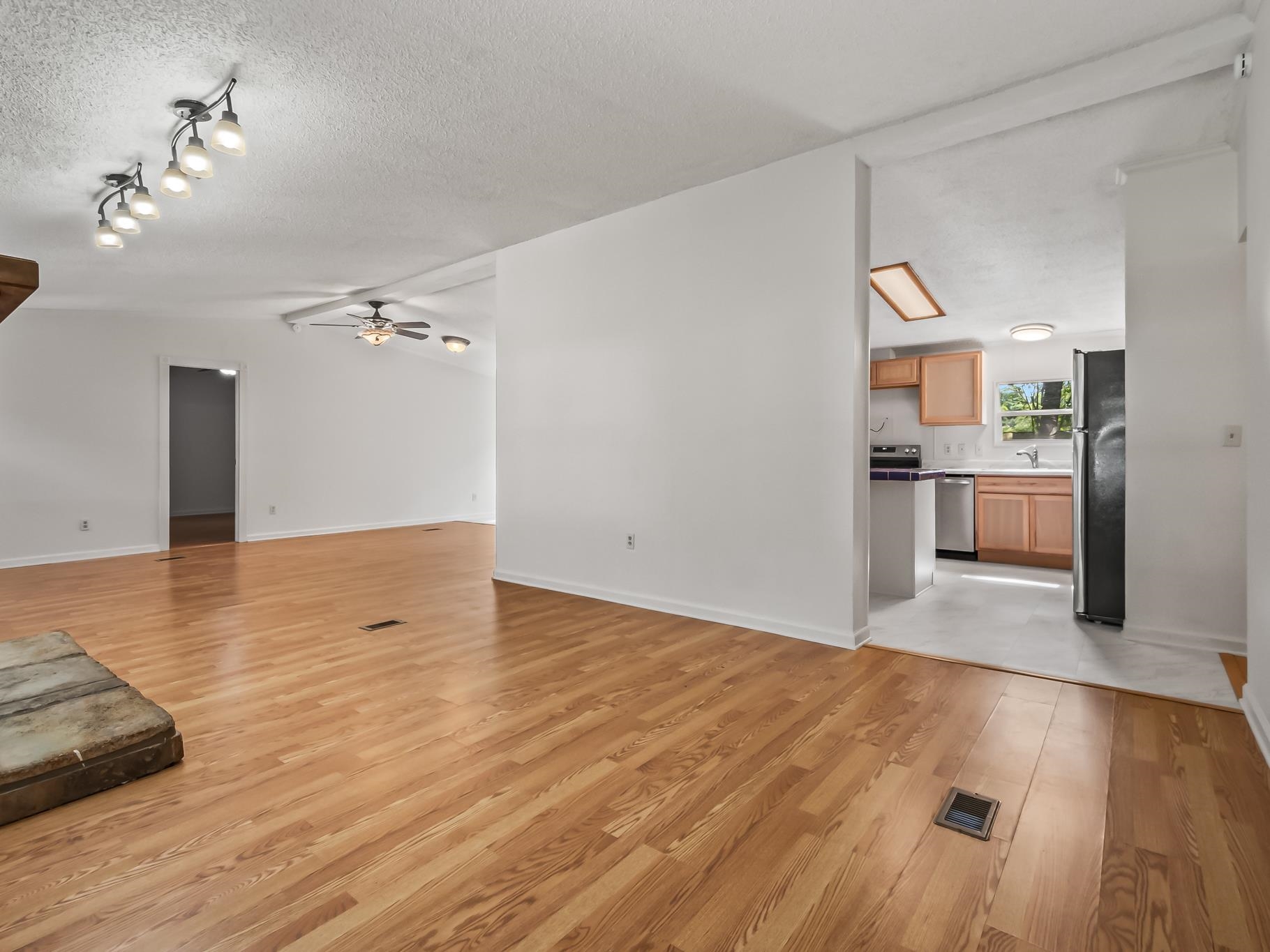 2081 Mistletoe Court, Tallahassee, Texas image 17