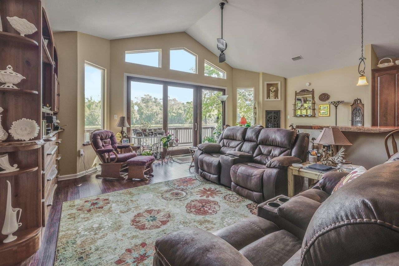 24064 Lanier Street, Tallahassee, Texas image 9