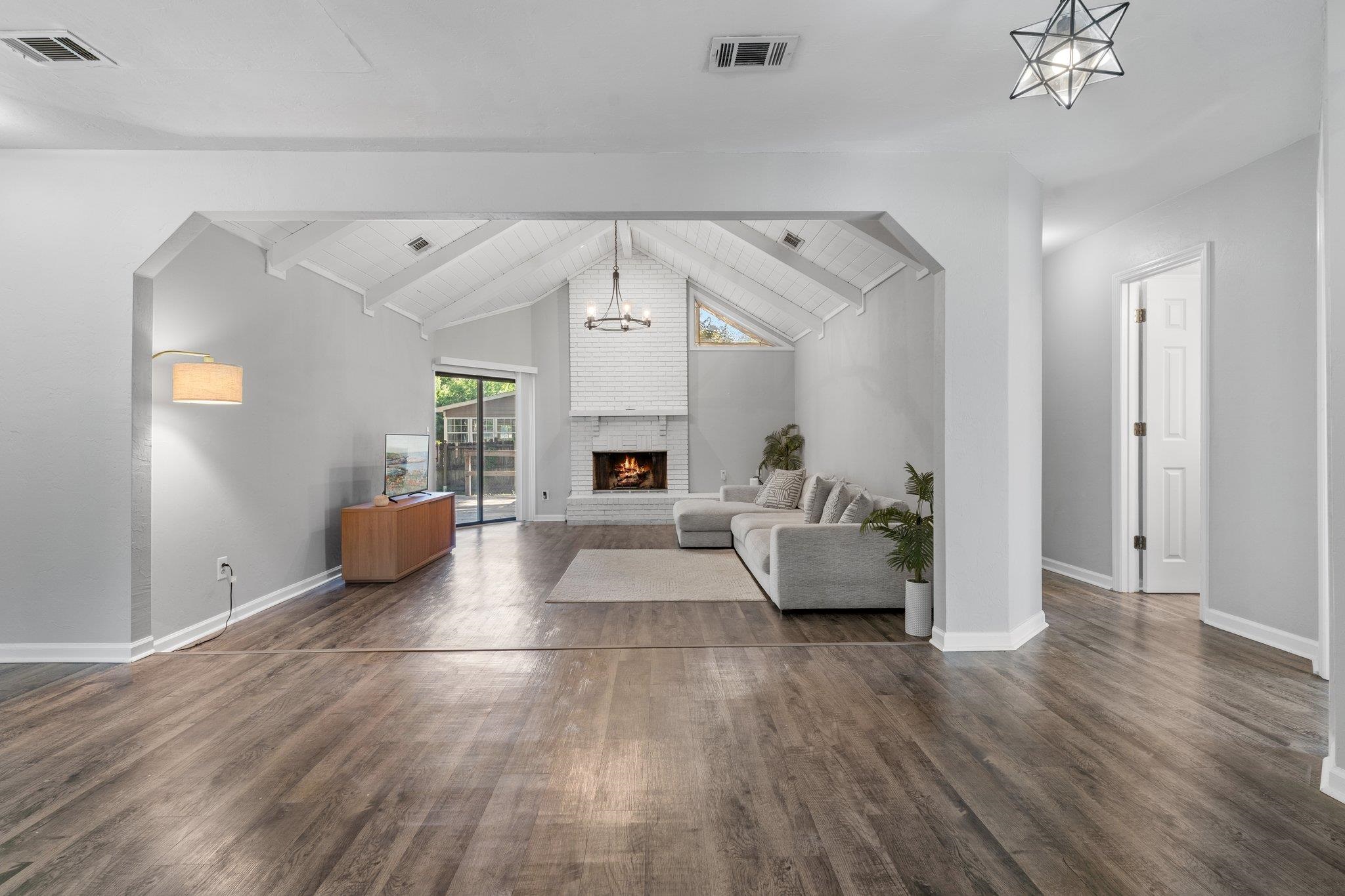 4601 Killimore Lane, Tallahassee, Texas image 4