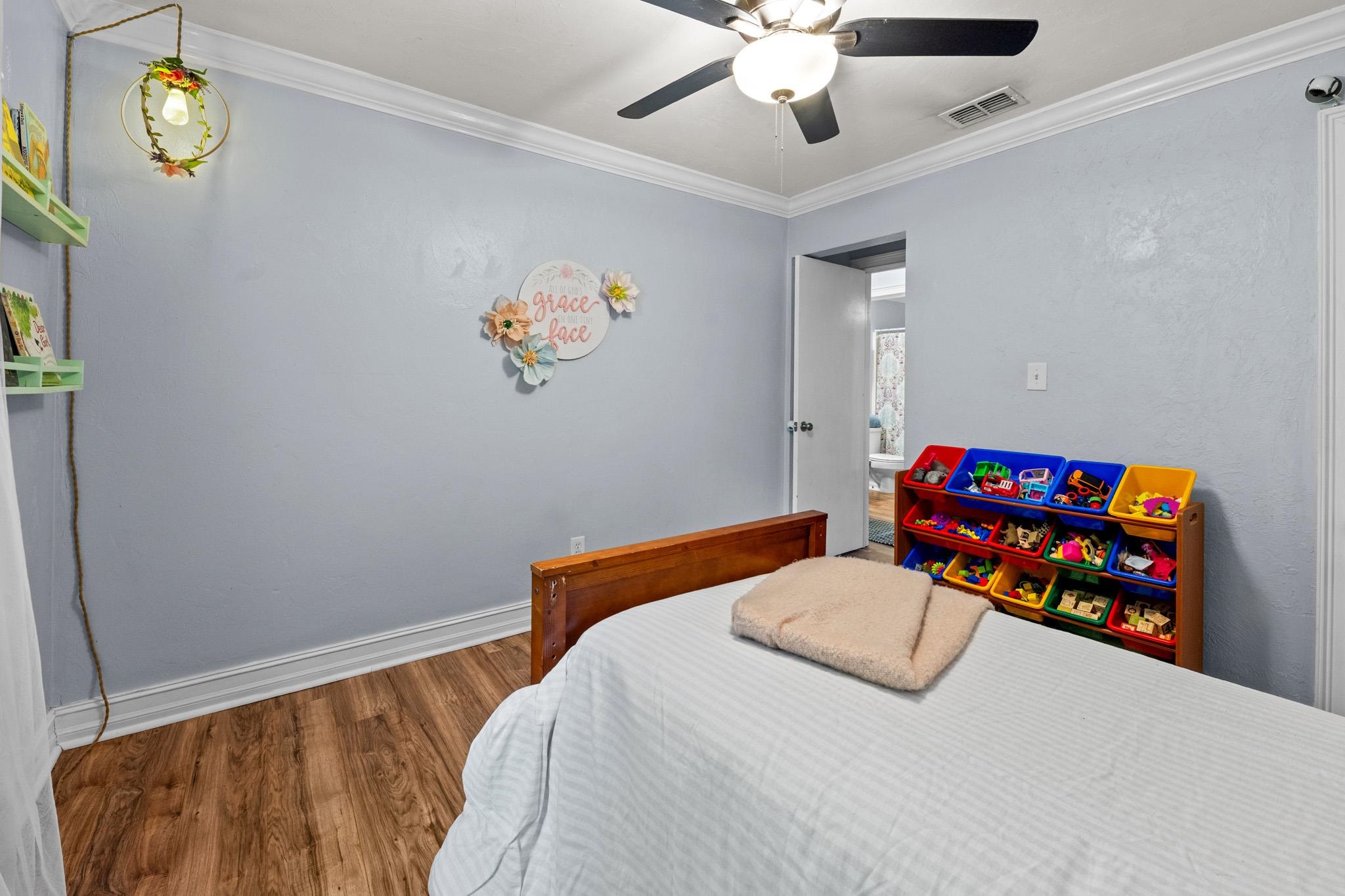 2321 Nannas Loop, Tallahassee, Texas image 23