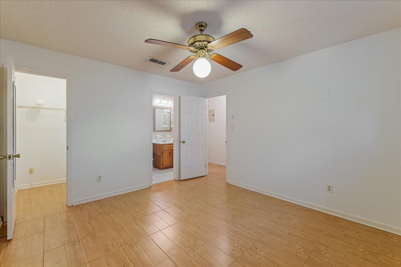 1494 Twin Lakes Circle, Tallahassee, Florida image 22