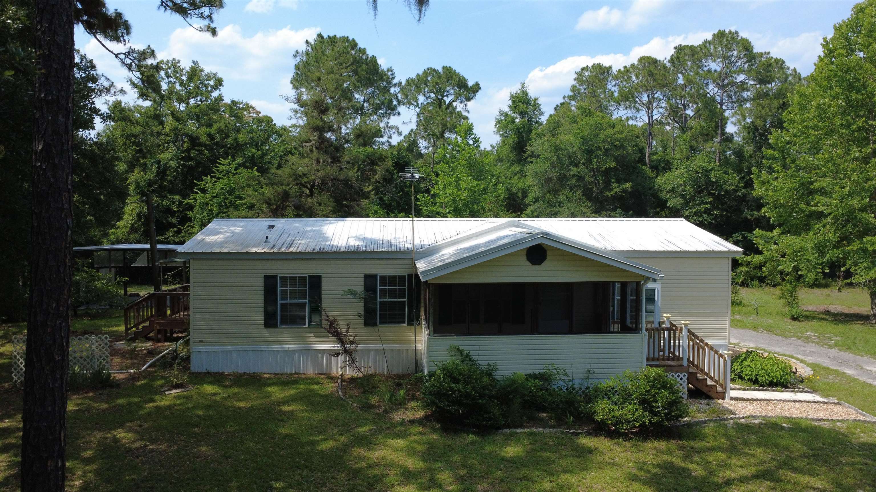 26 Robin Nest Ln, Crawfordville, Florida image 2