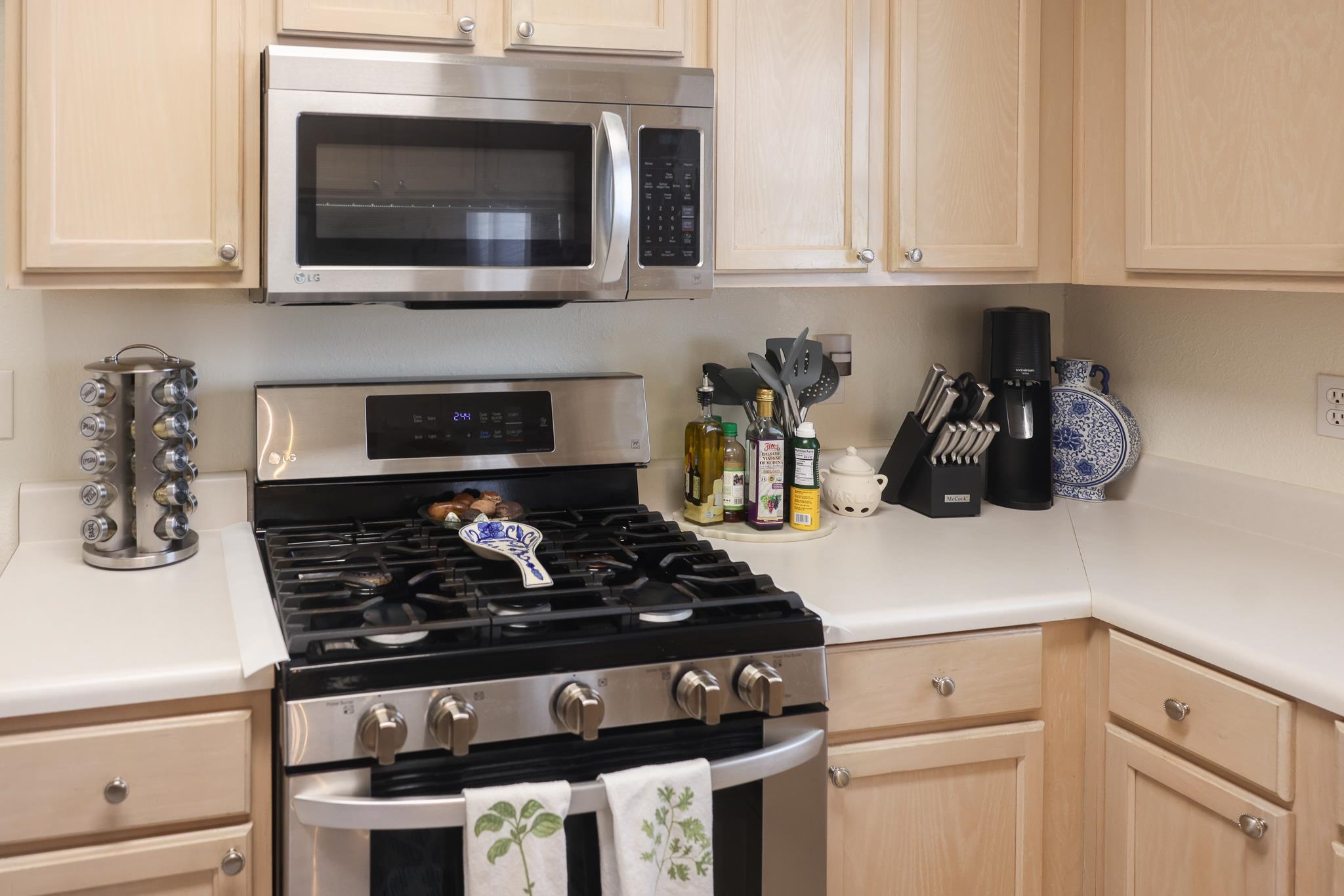 330 Dreadnaught Court, Tallahassee, Texas image 6