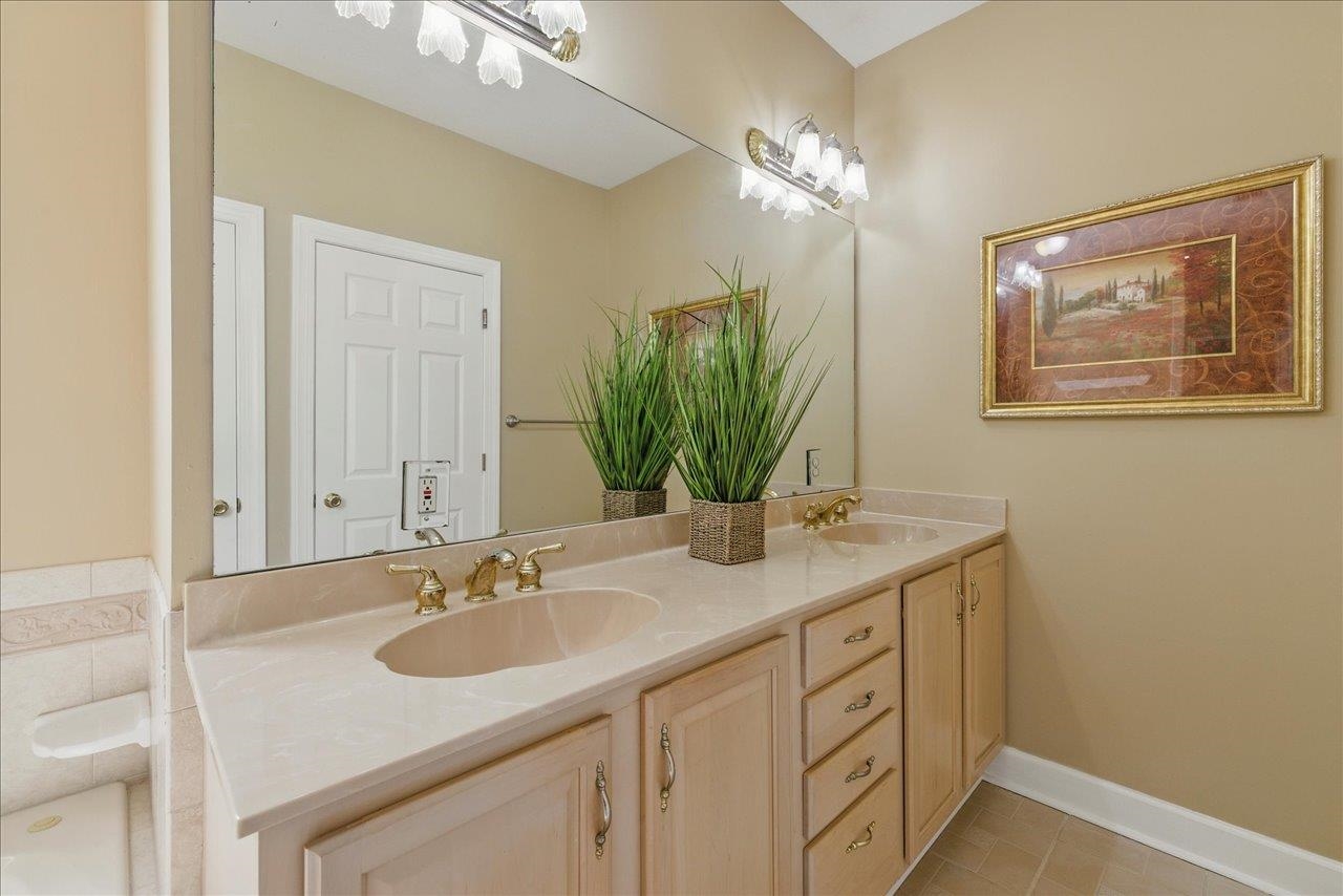 7474 Creekridge Circle, Tallahassee, Florida image 25