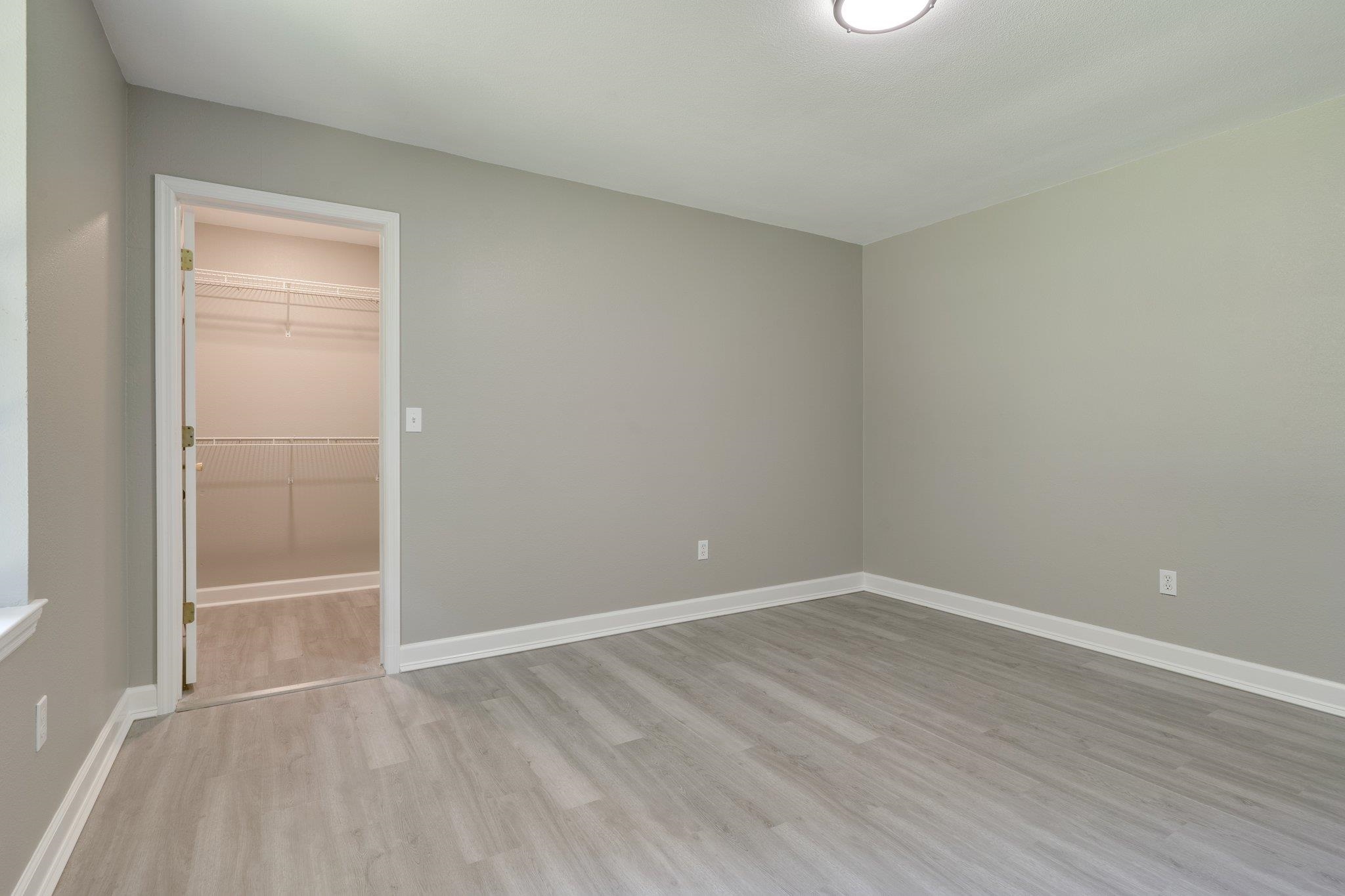 2103 Queenswood Drive, Tallahassee, Texas image 13