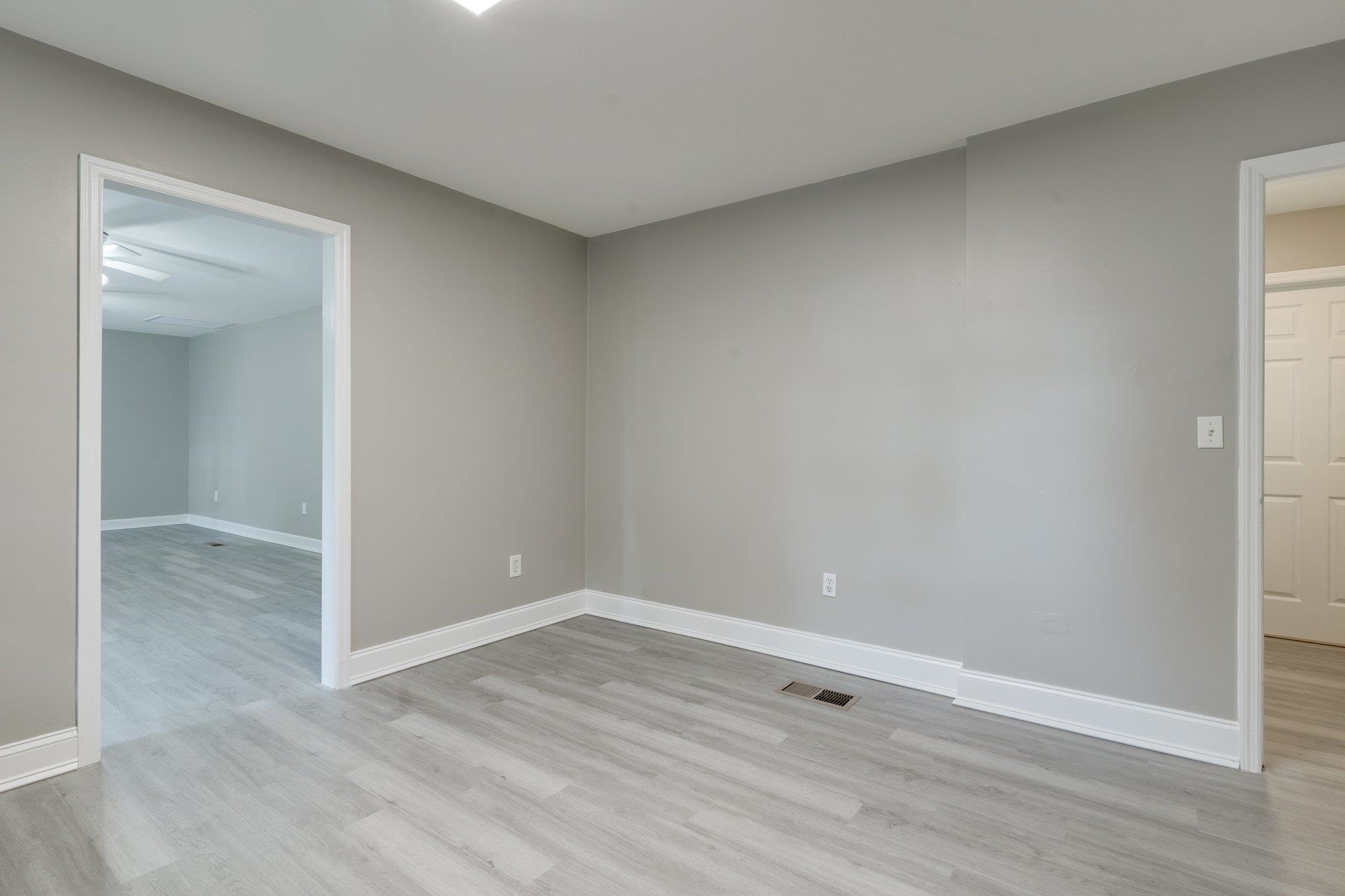 2103 Queenswood Drive, Tallahassee, Texas image 26