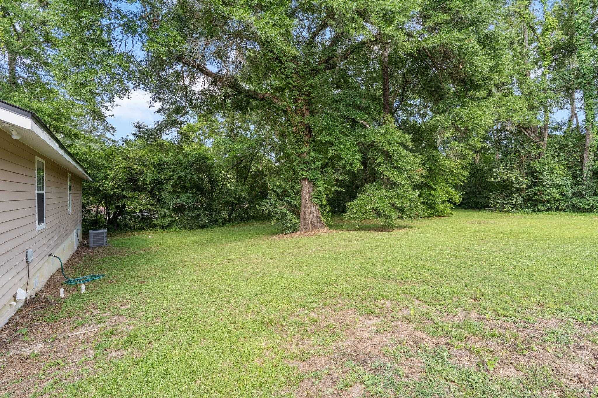 2103 Queenswood Drive, Tallahassee, Texas image 28