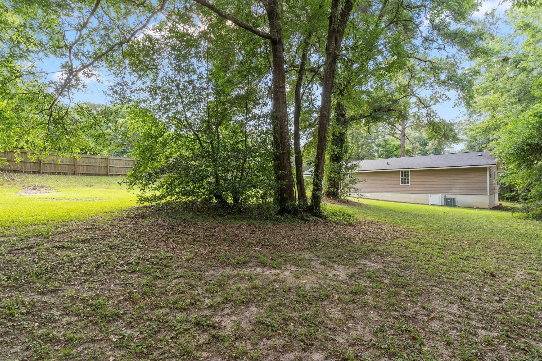 2103 Queenswood Drive, Tallahassee, Texas image 31