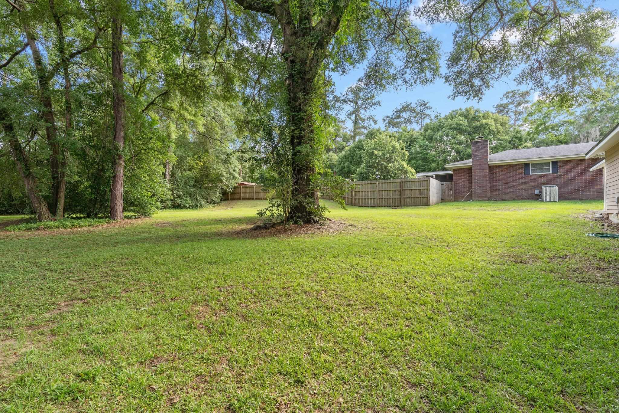 2103 Queenswood Drive, Tallahassee, Texas image 33