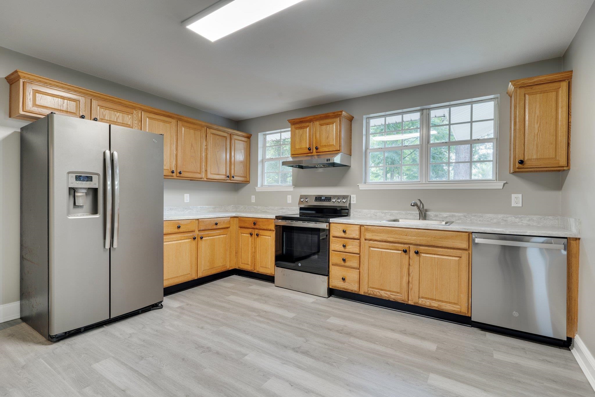 2103 Queenswood Drive, Tallahassee, Texas image 4