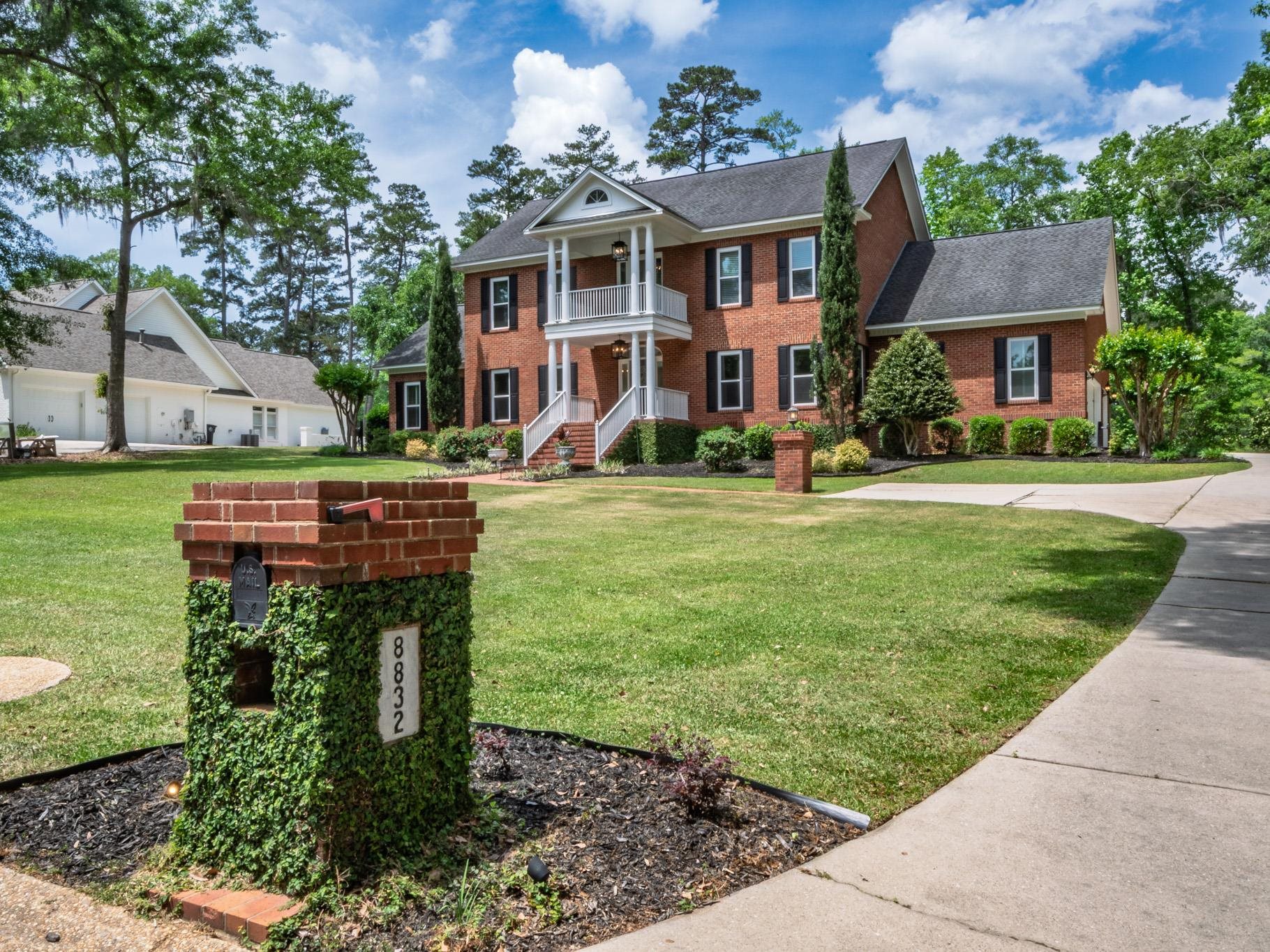 8832 Winged Foot Drive, Tallahassee, Florida image 2