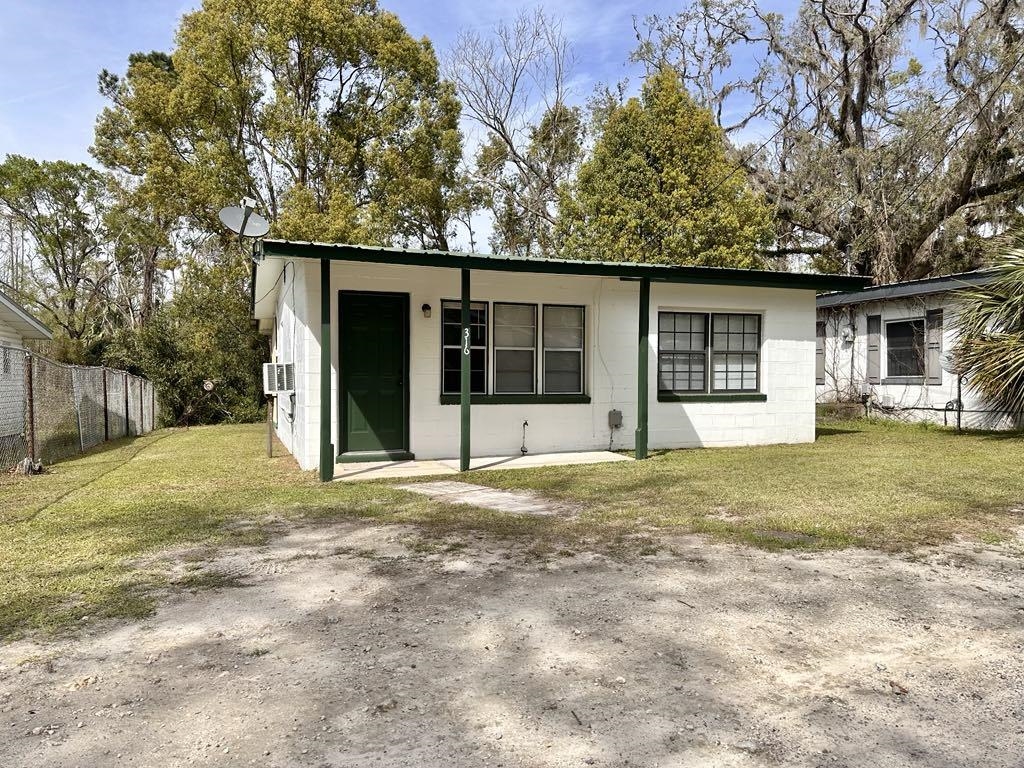 316 W Florida Street, Perry, Florida image 1