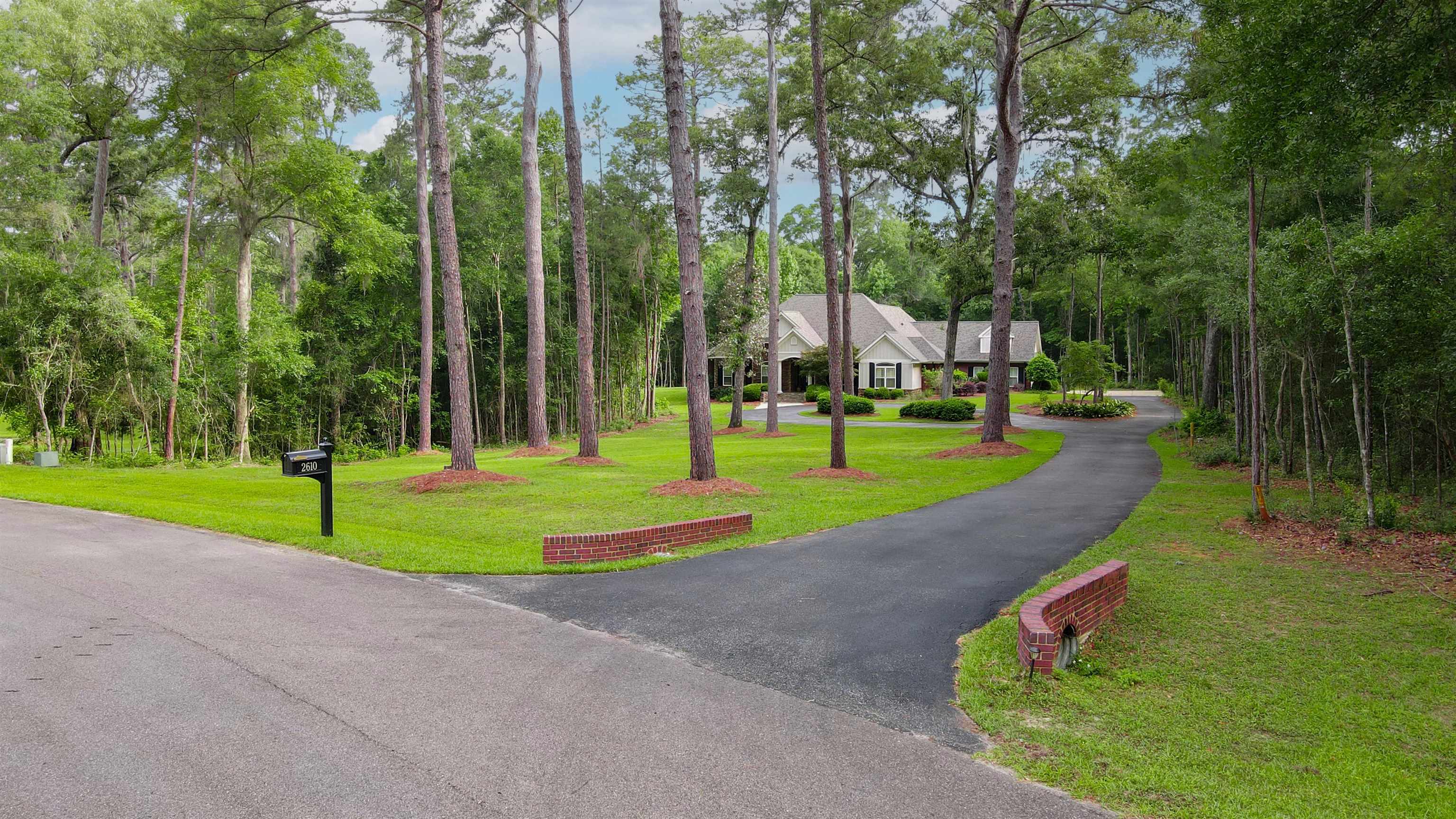 2610 Millstone Plantation Road, Tallahassee, Texas image 2