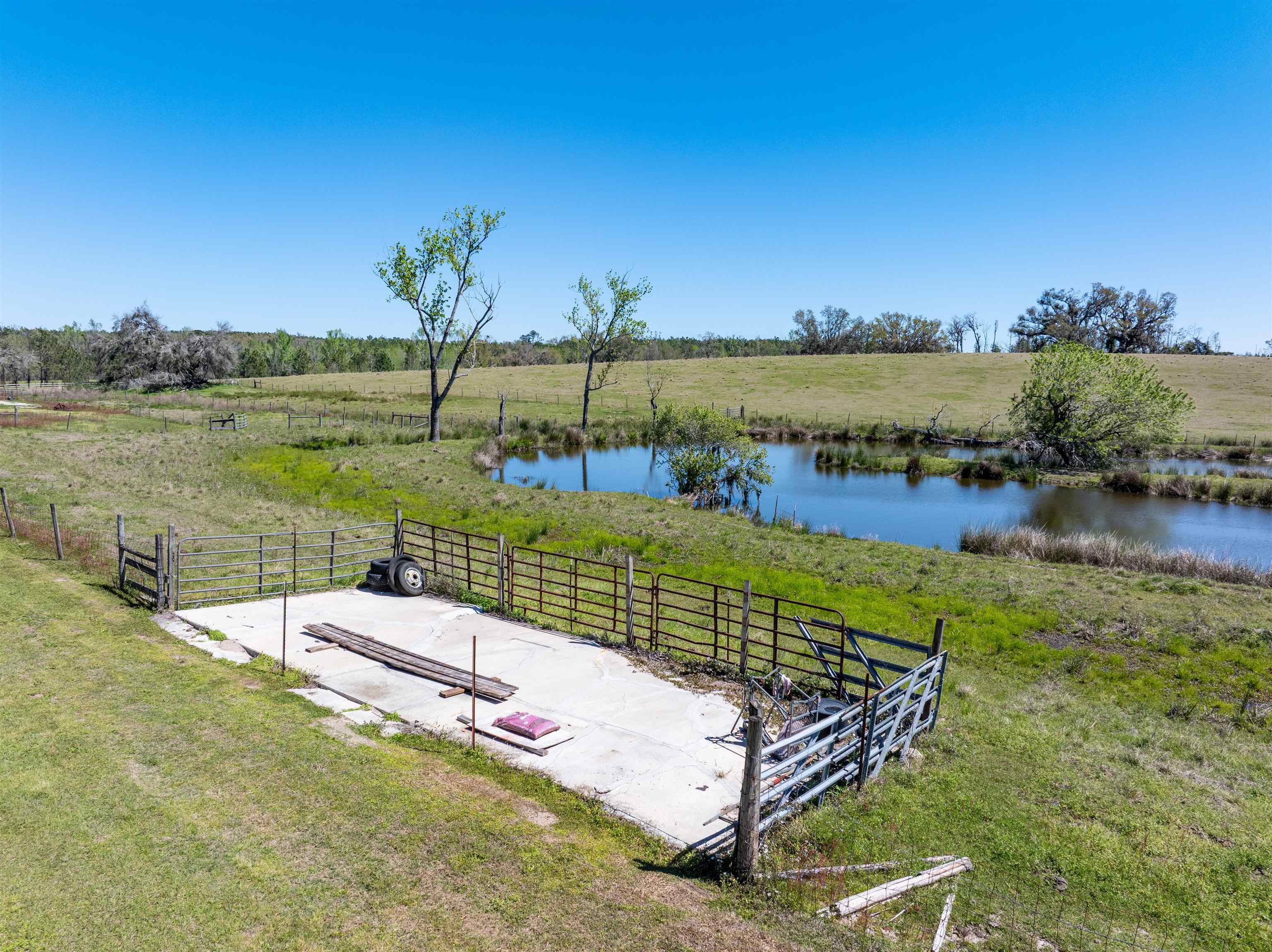 511 SW Sundown Creek Road, Madison, Texas image 27