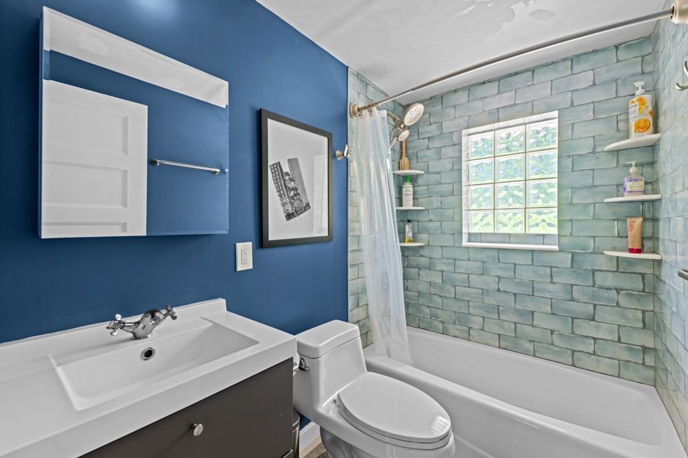 1802 W Indianhead Drive, Tallahassee, Florida image 12