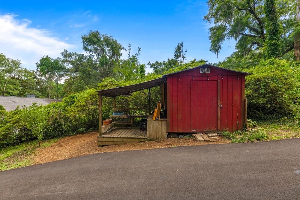 1802 W Indianhead Drive, Tallahassee, Florida image 28
