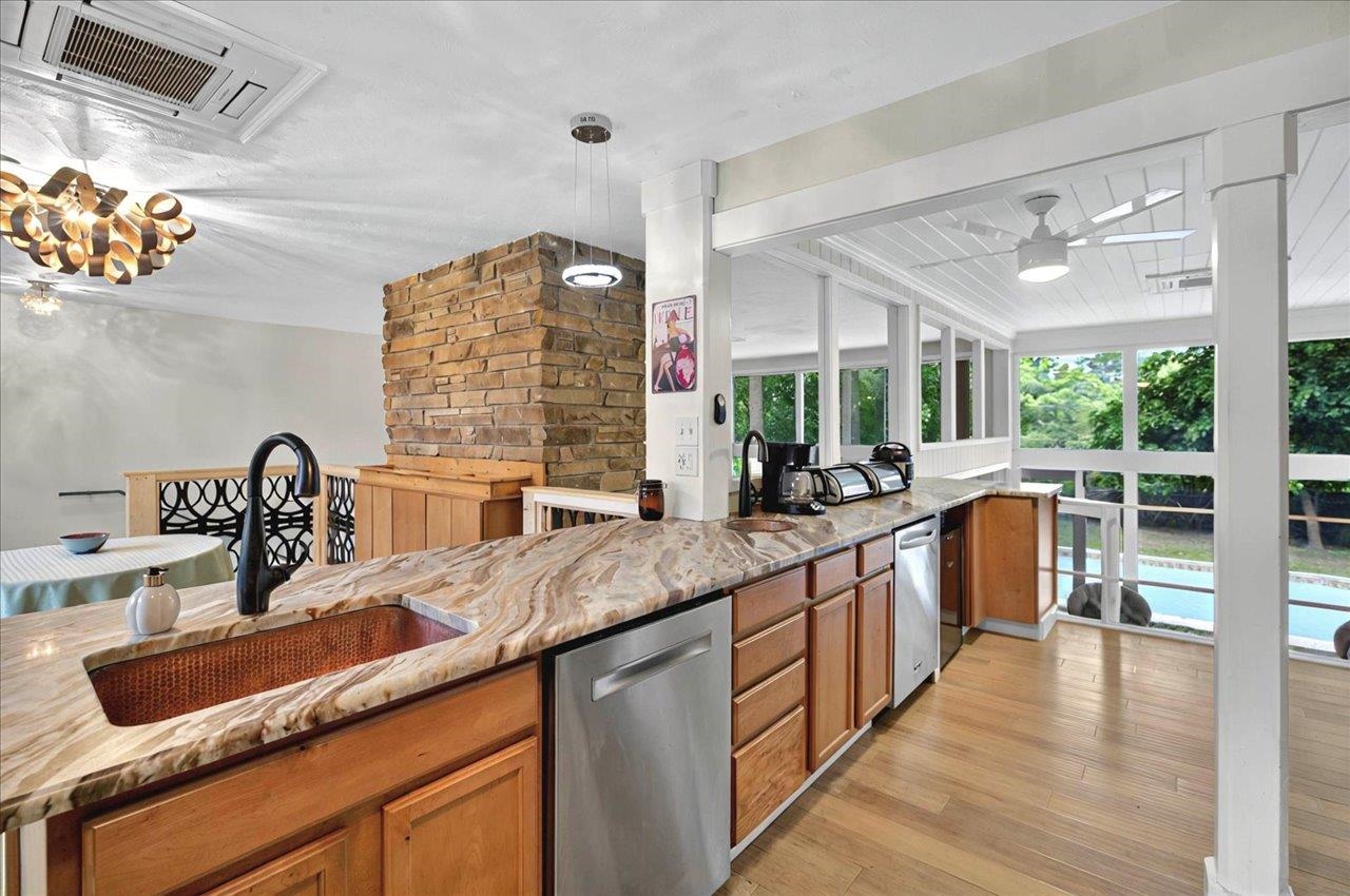 1205 Gardenia Drive, Tallahassee, Texas image 14