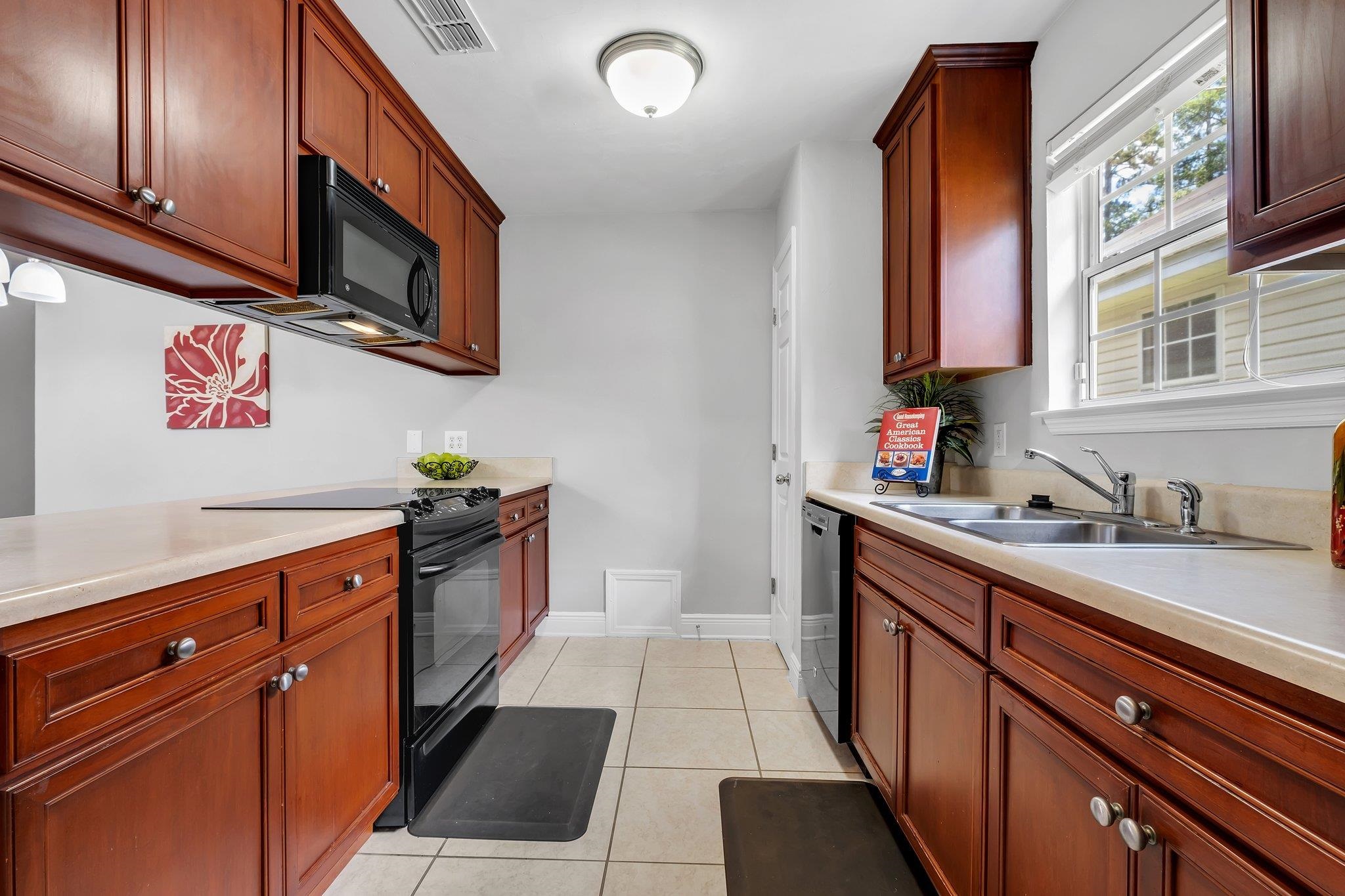 5352 Falling Star Drive, Tallahassee, Florida image 11