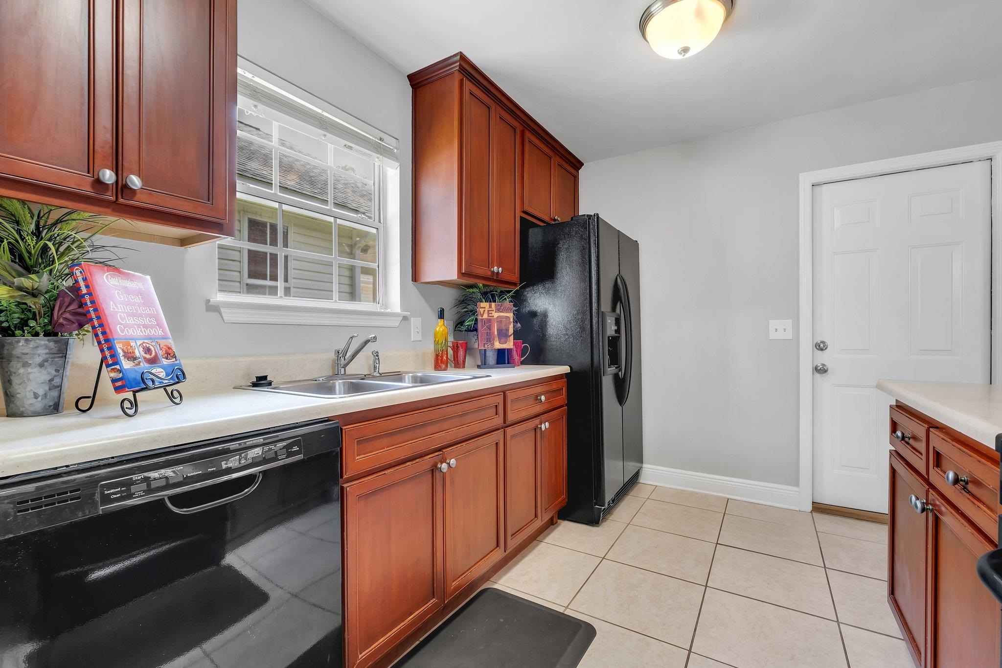 5352 Falling Star Drive, Tallahassee, Florida image 12