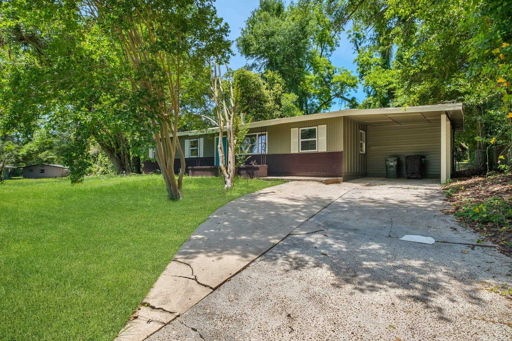 2124 Cambridge Drive, Tallahassee, Florida image 2