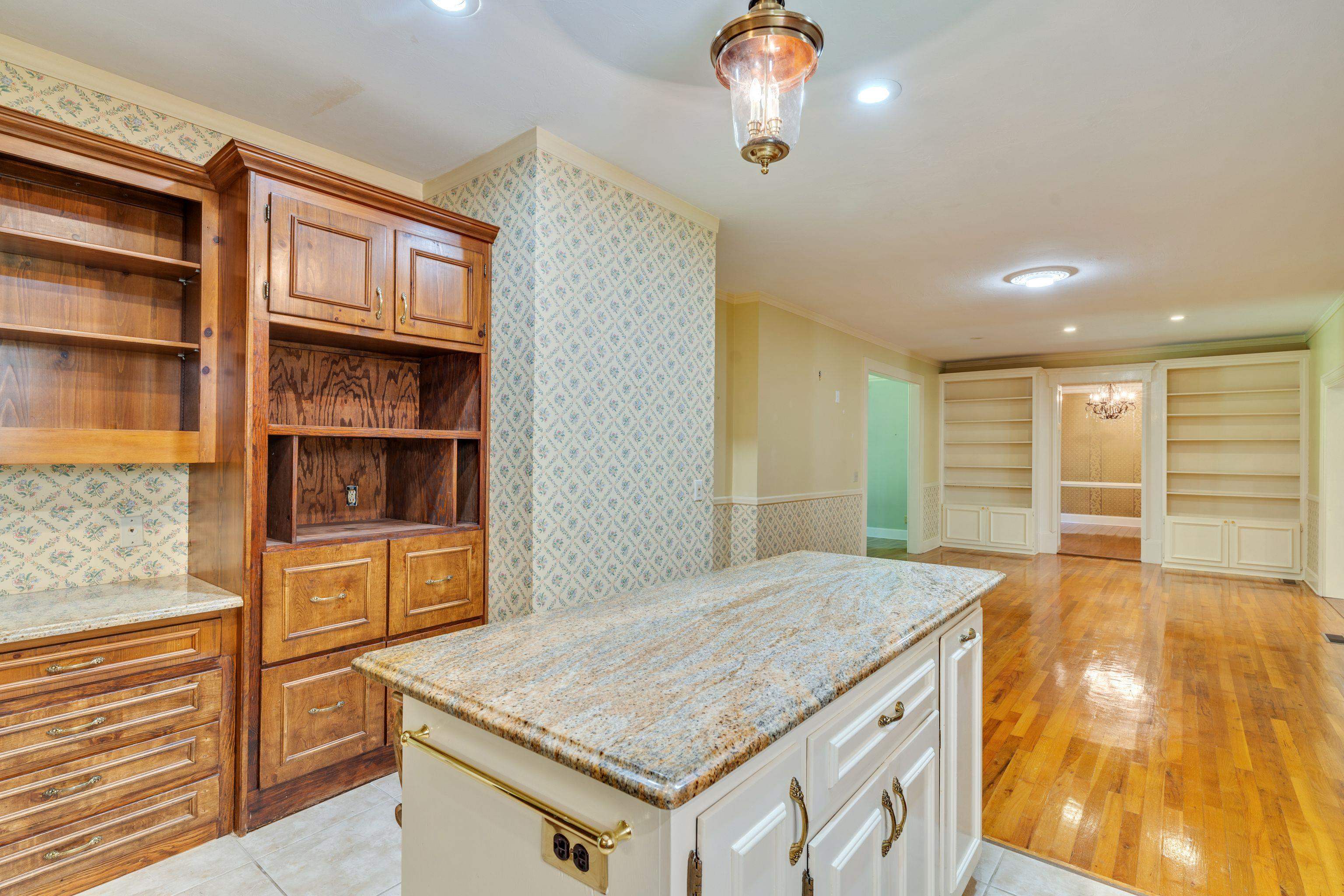 2560 Pine Ridge Road, Tallahassee, Florida image 14