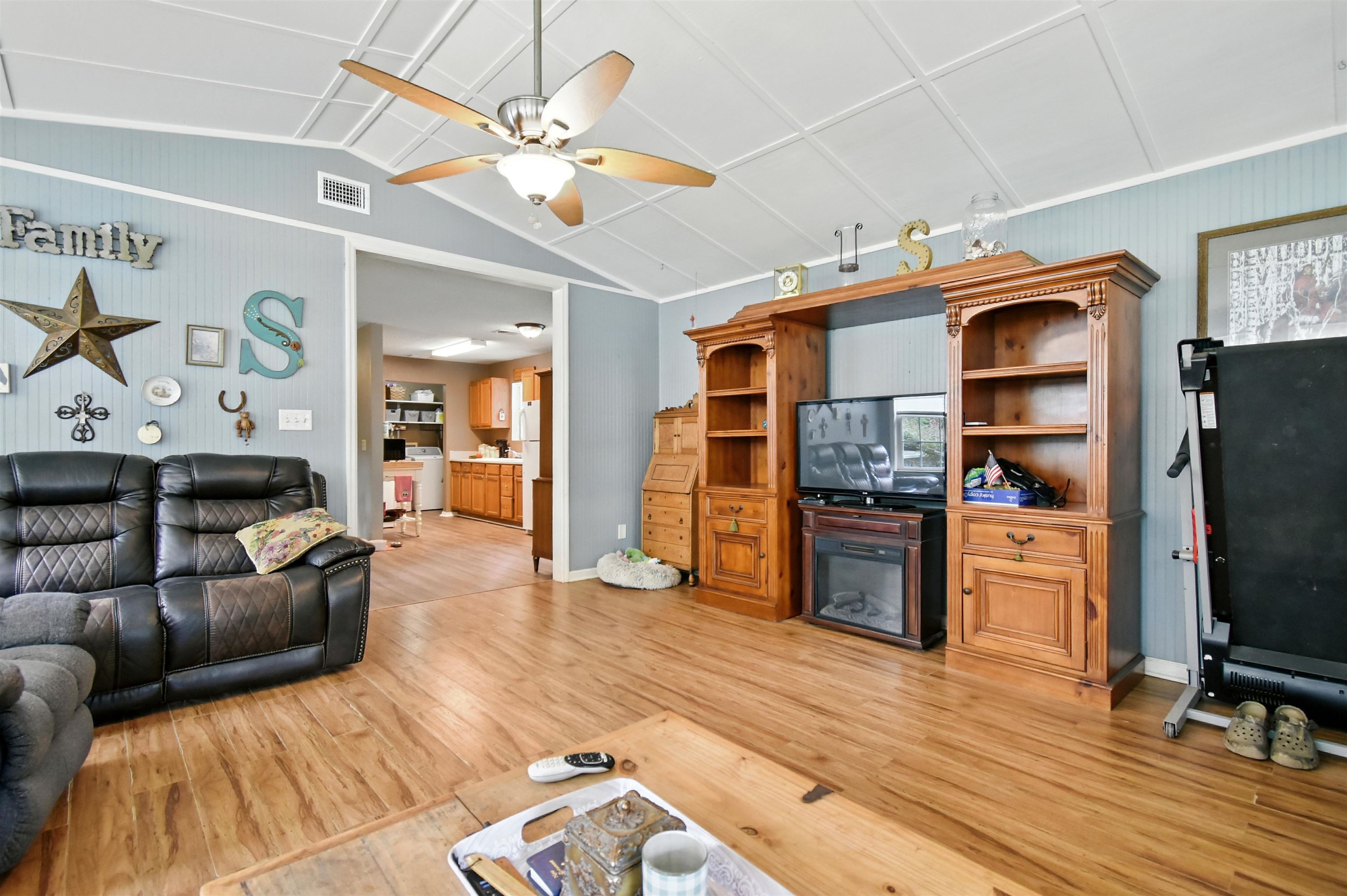 140 E Buckhorn Trail, Greenville, Texas image 7