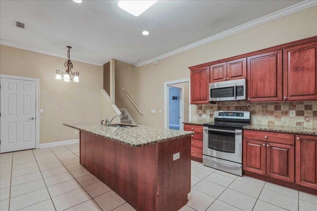 7416 Hickock Court, Tallahassee, Texas image 12