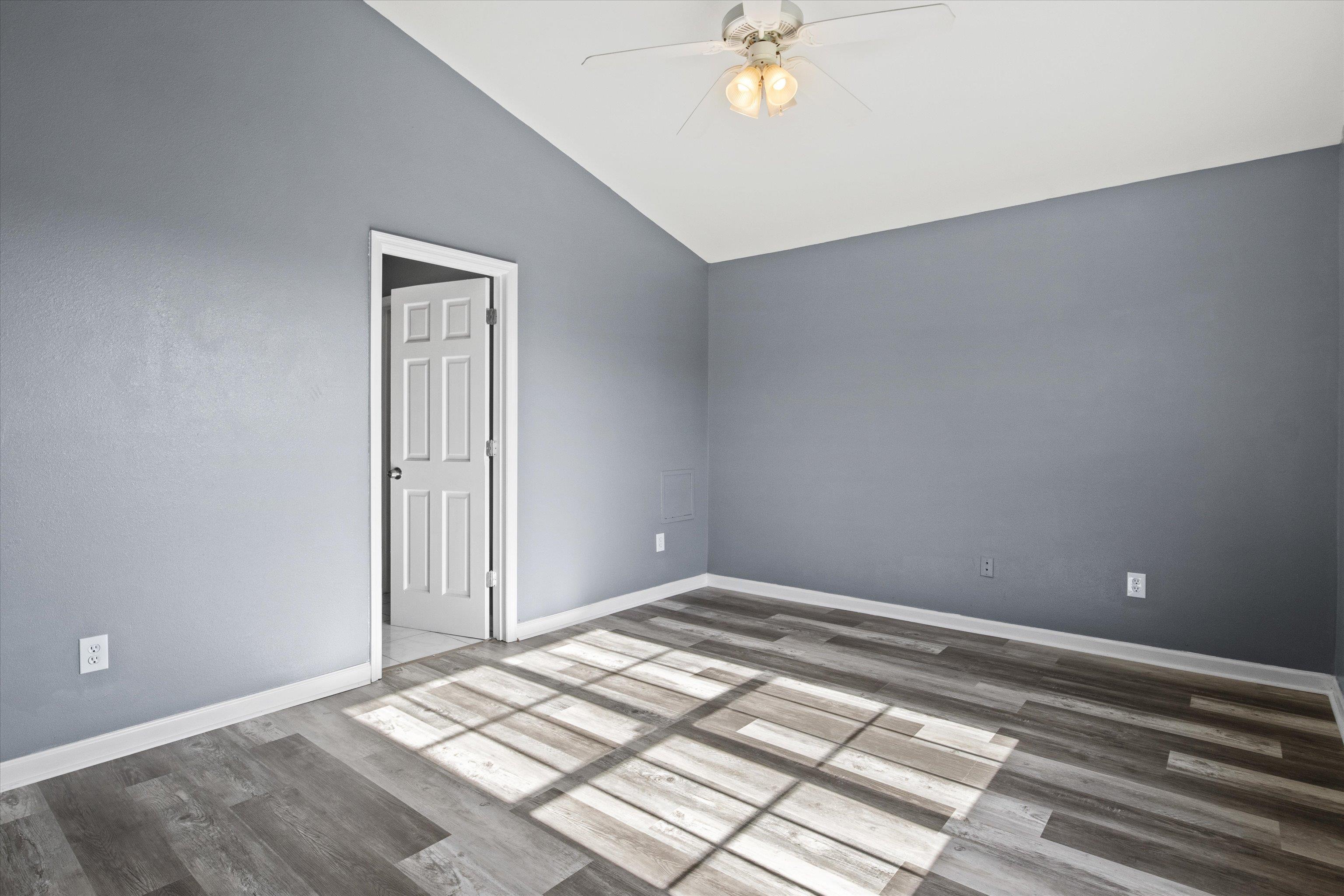 1149 High Meadow Drive, Tallahassee, Texas image 12