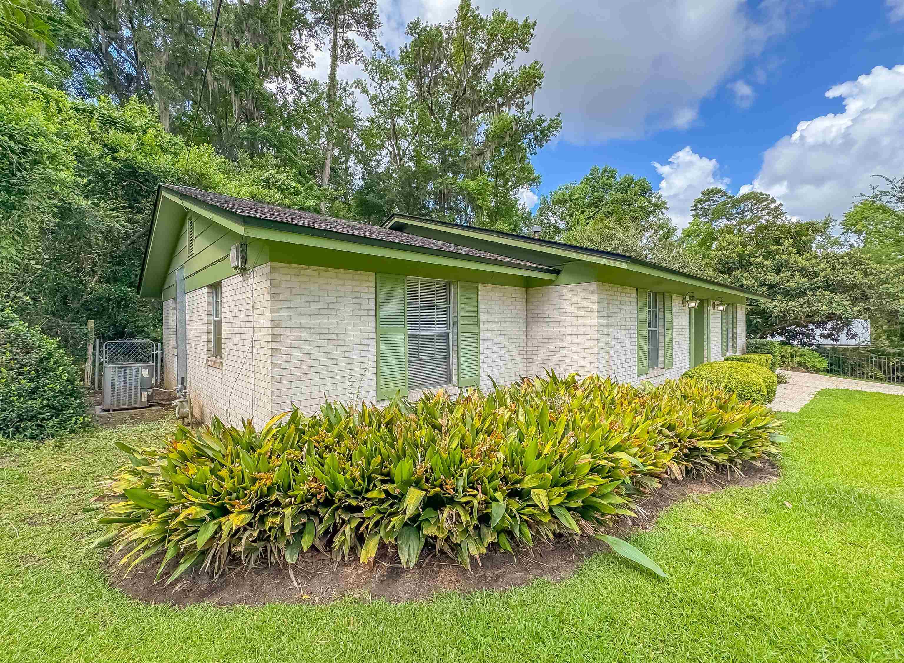 305 Starmount Drive, Tallahassee, Florida image 2