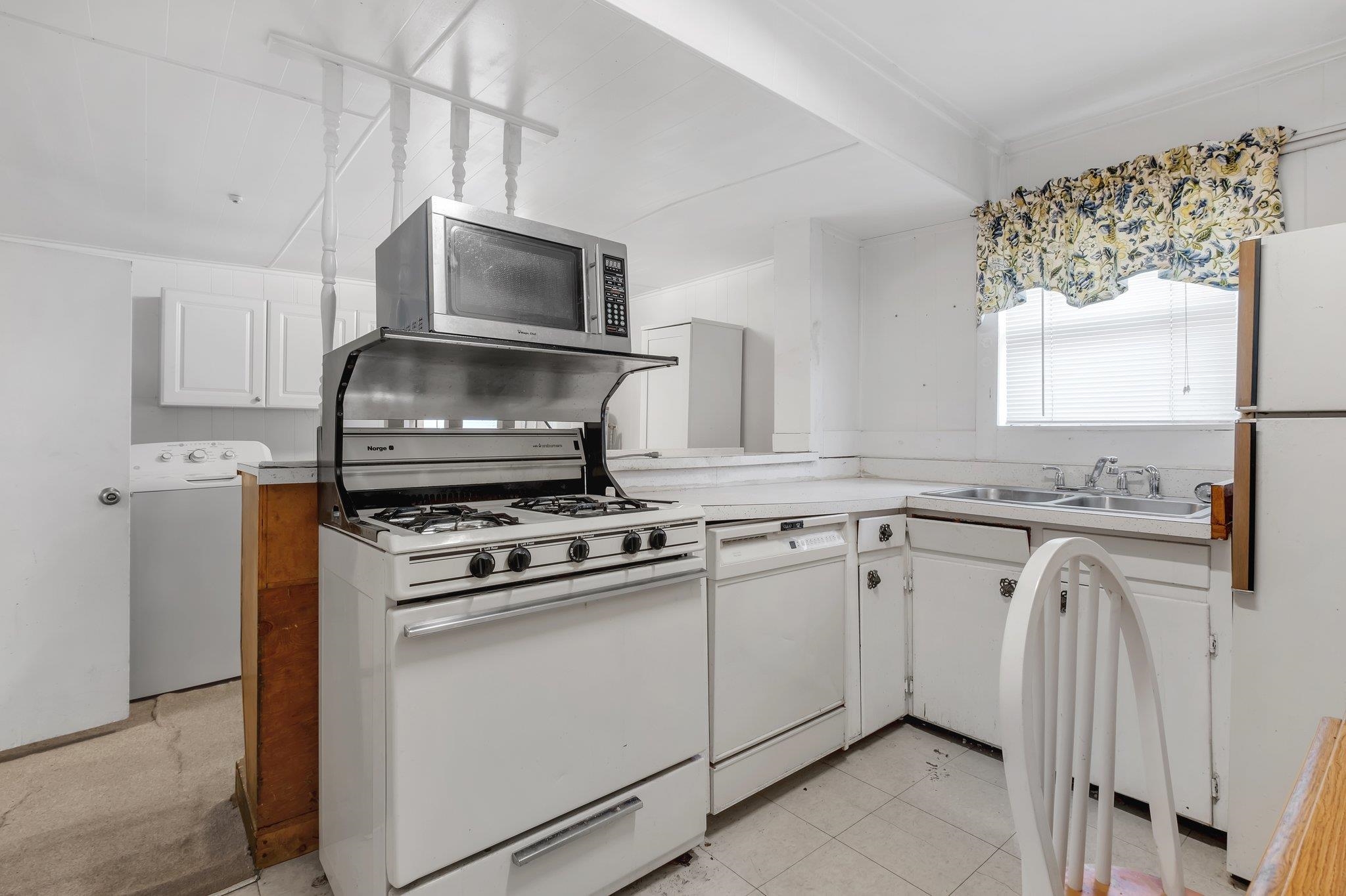 1308 Gibbs Drive, Tallahassee, Florida image 12