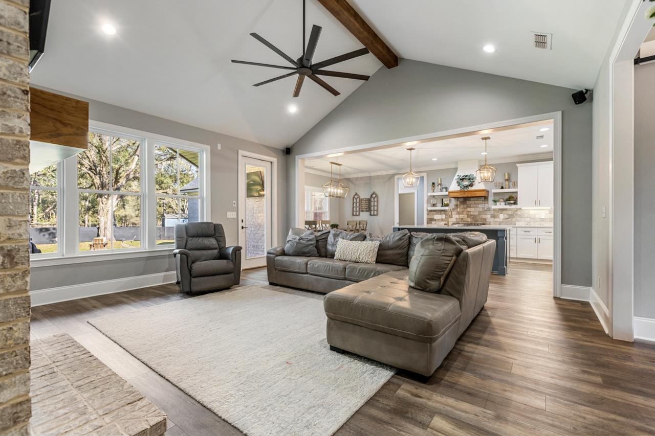 493 Old Dirt Road, Tallahassee, Texas image 9